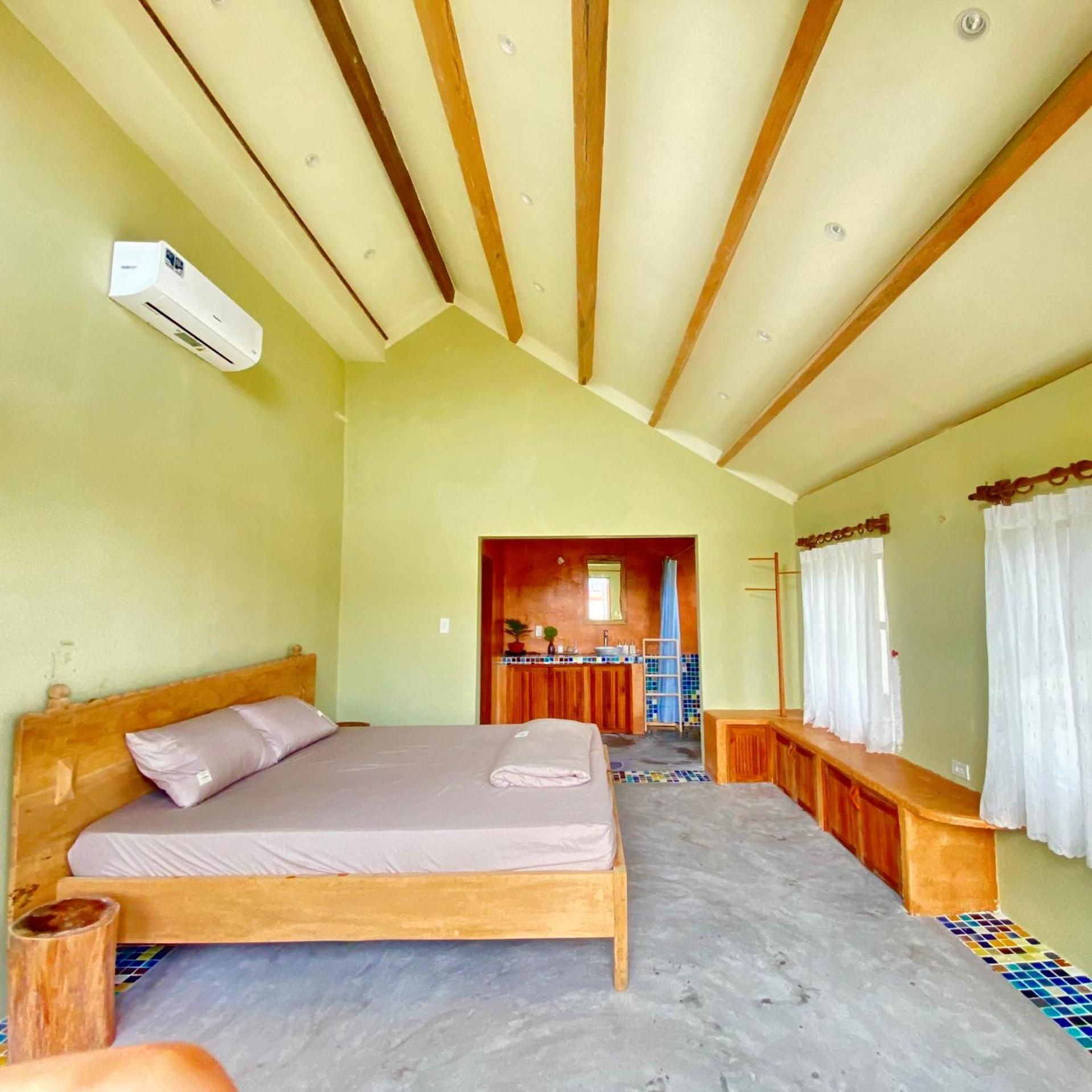 King Room with Pool View photo 1