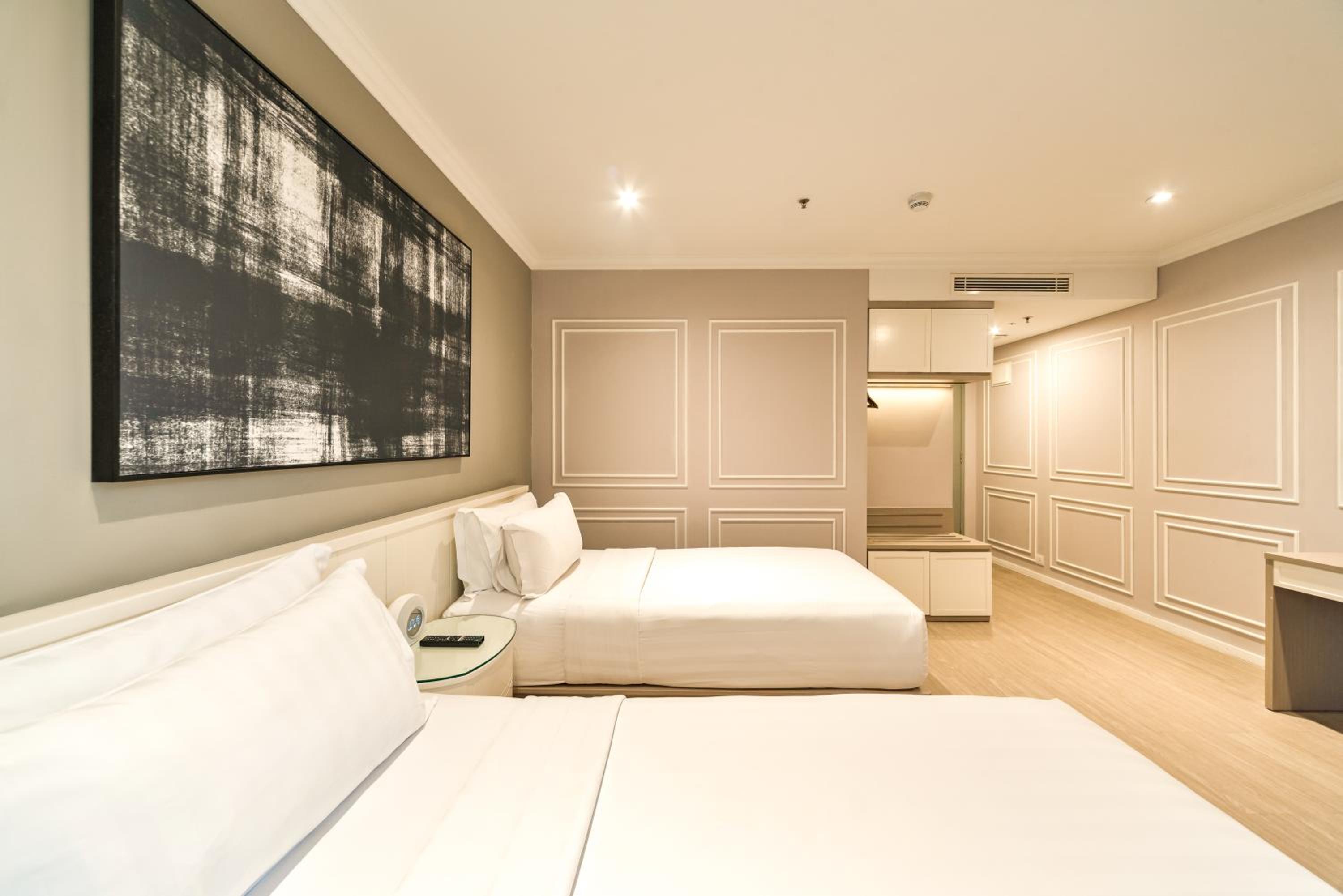 Deluxe Twin Room photo 2