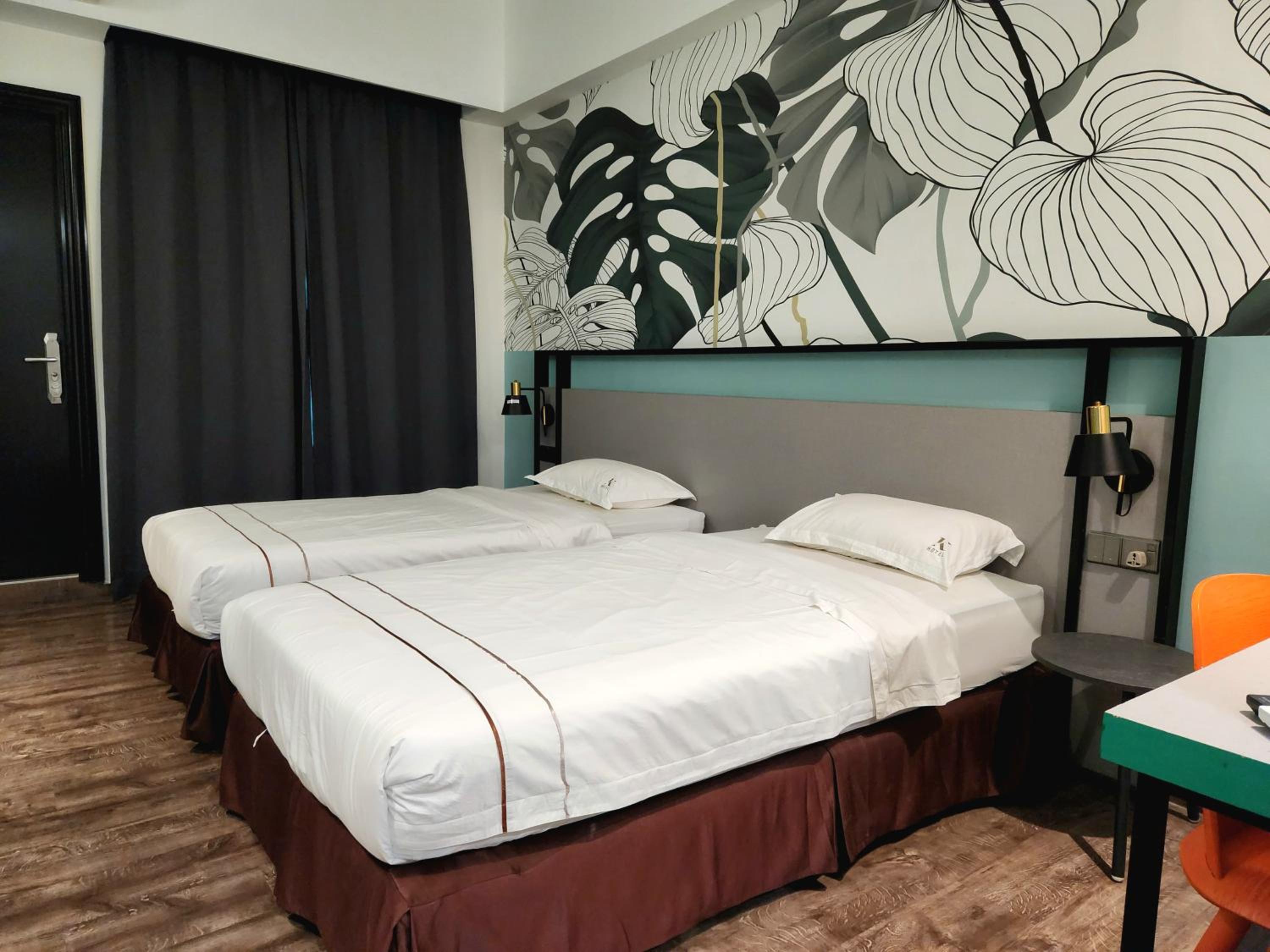 Deluxe Twin Room - Photo 1