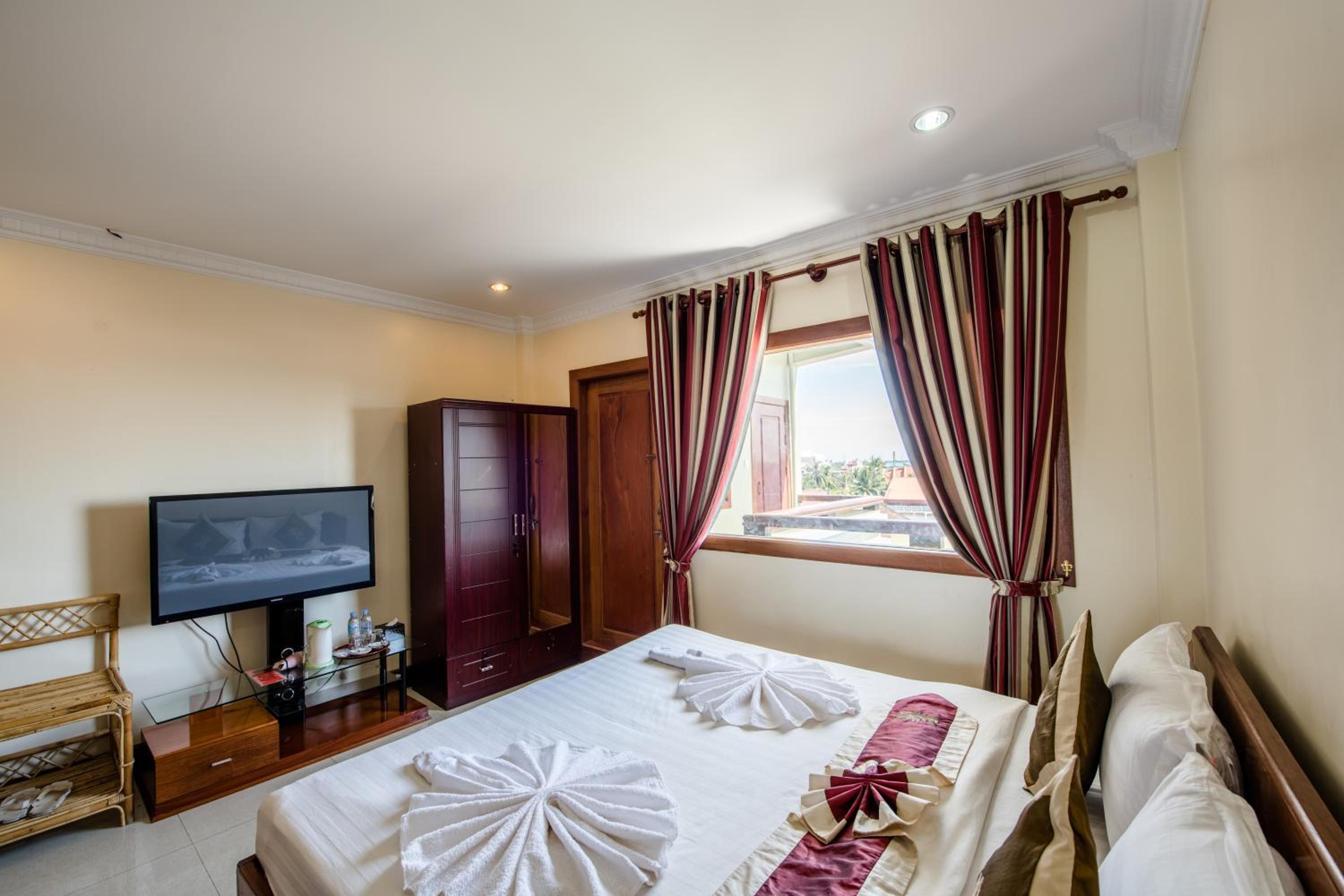 Standard King Room photo 2