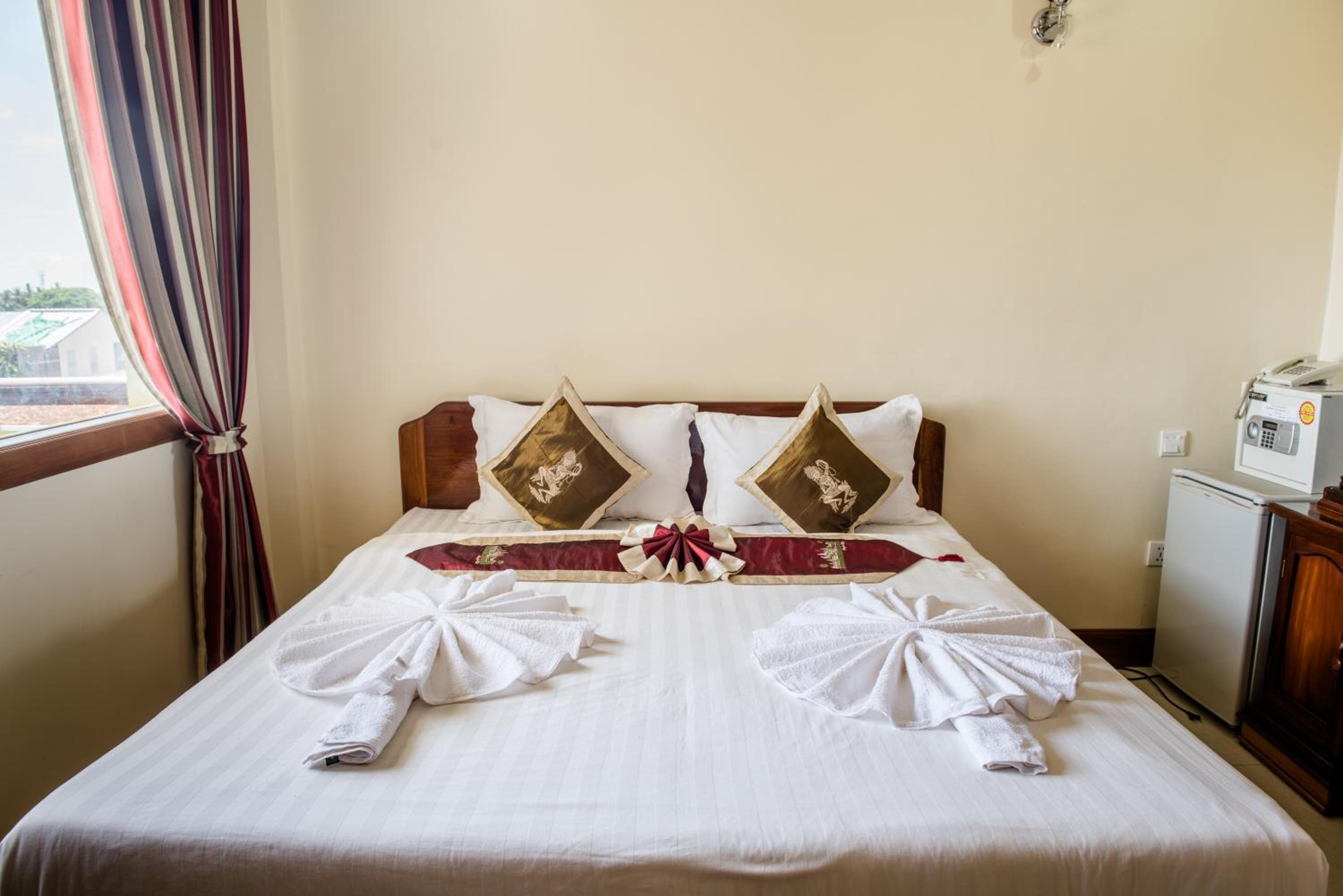Standard King Room photo 3