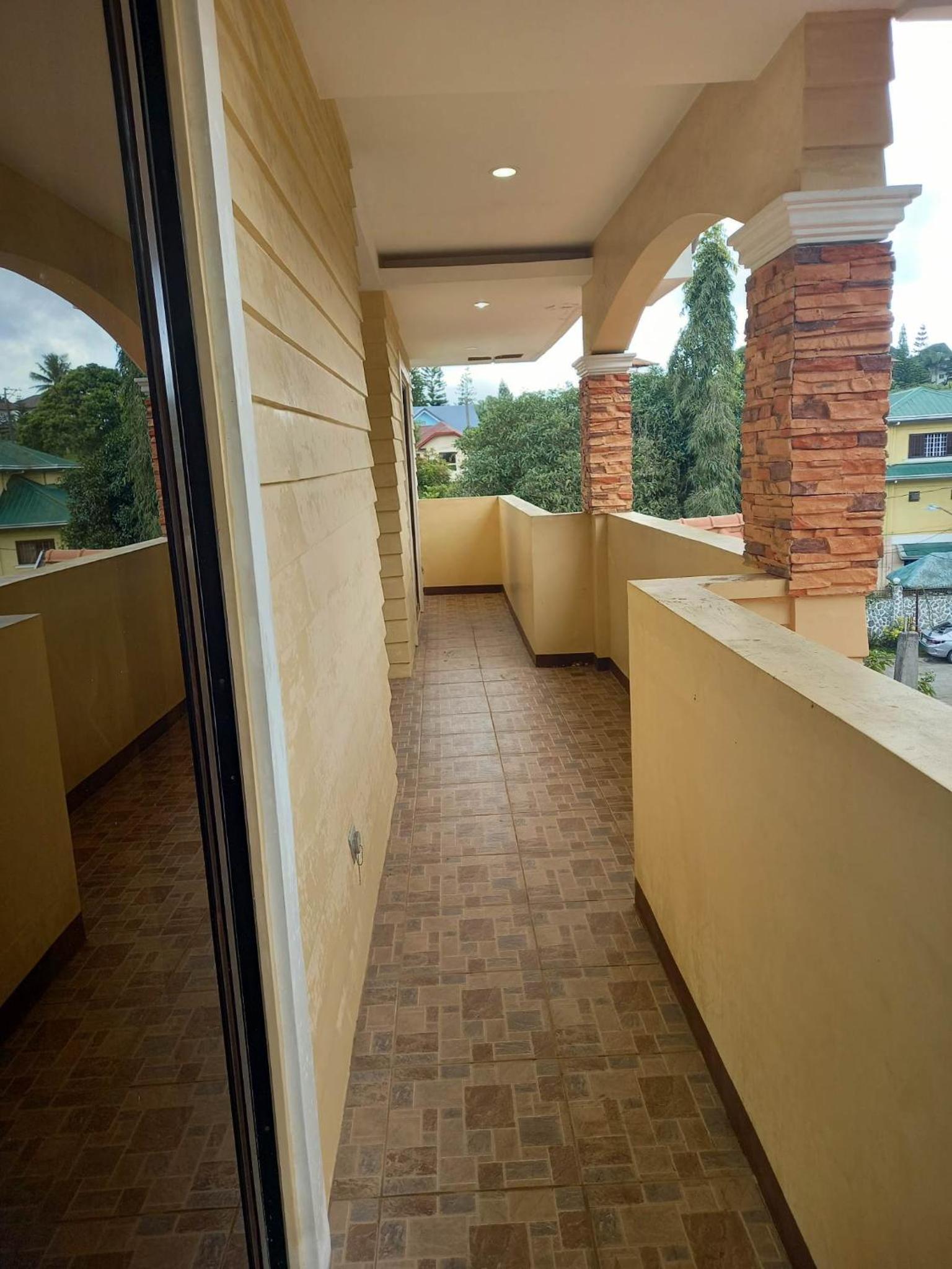 Four-Bedroom House photo 2