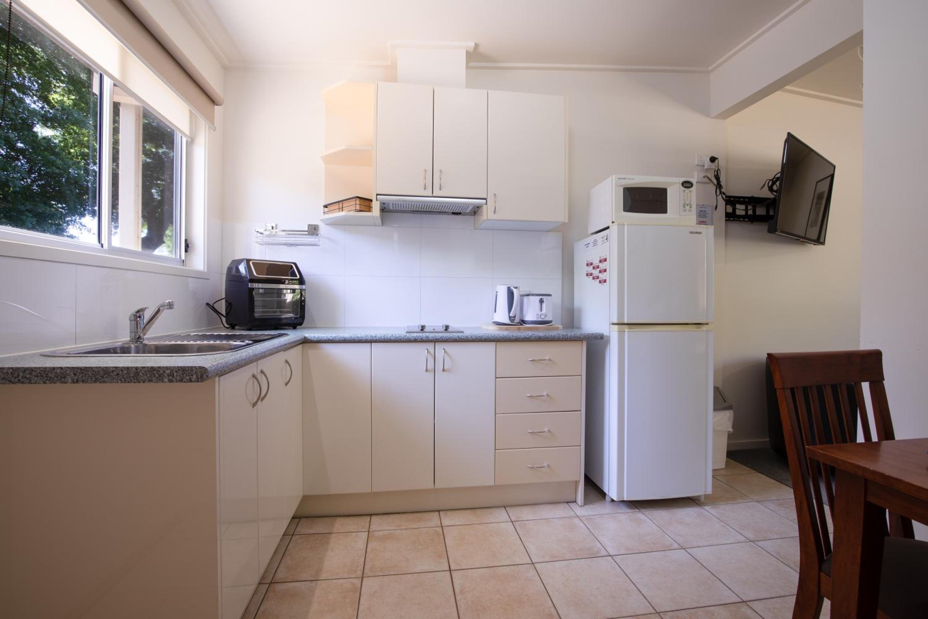 Deluxe Studio with Rail Trail View (room 7) photo 2