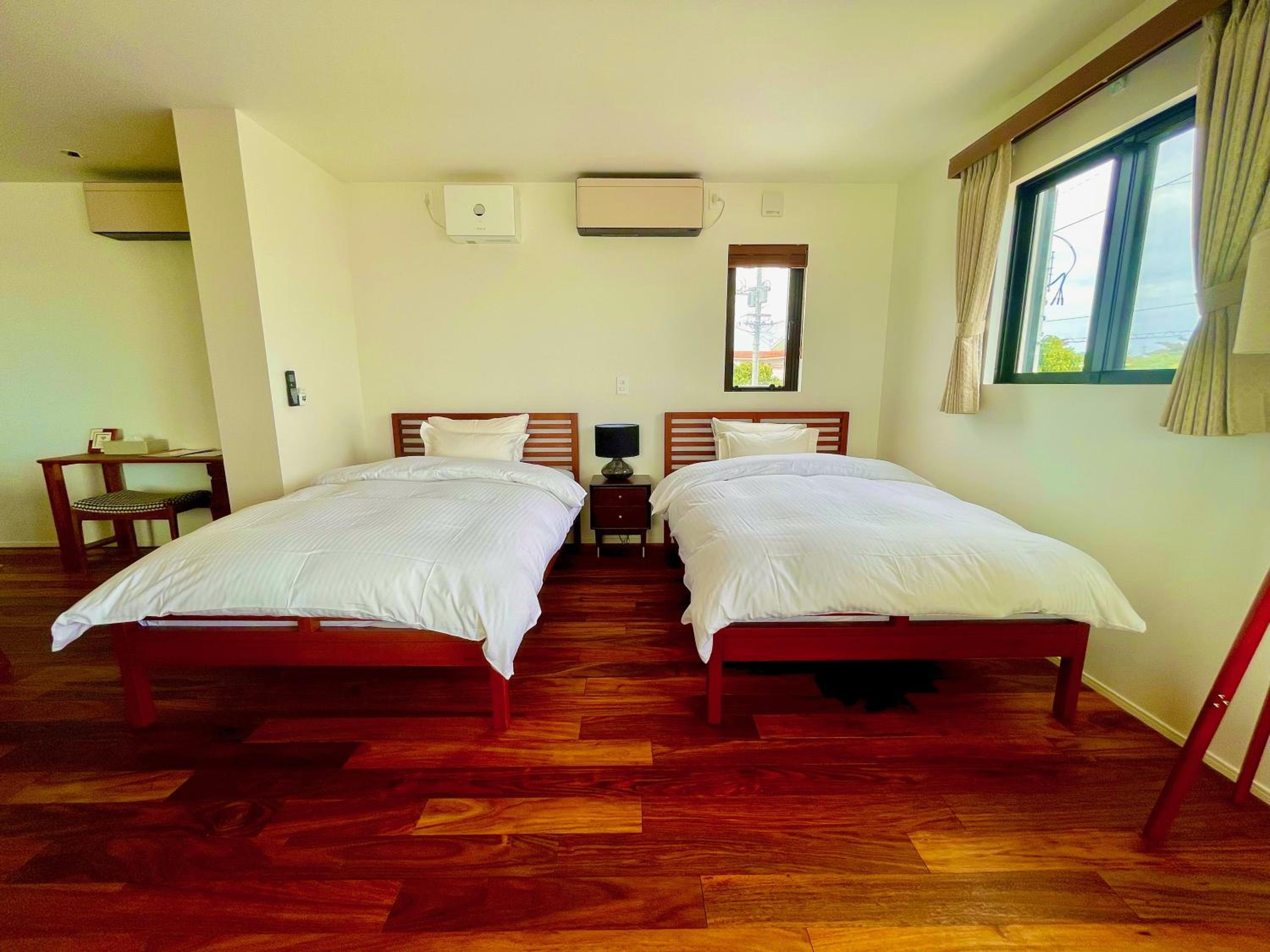 One-Bedroom House photo 1