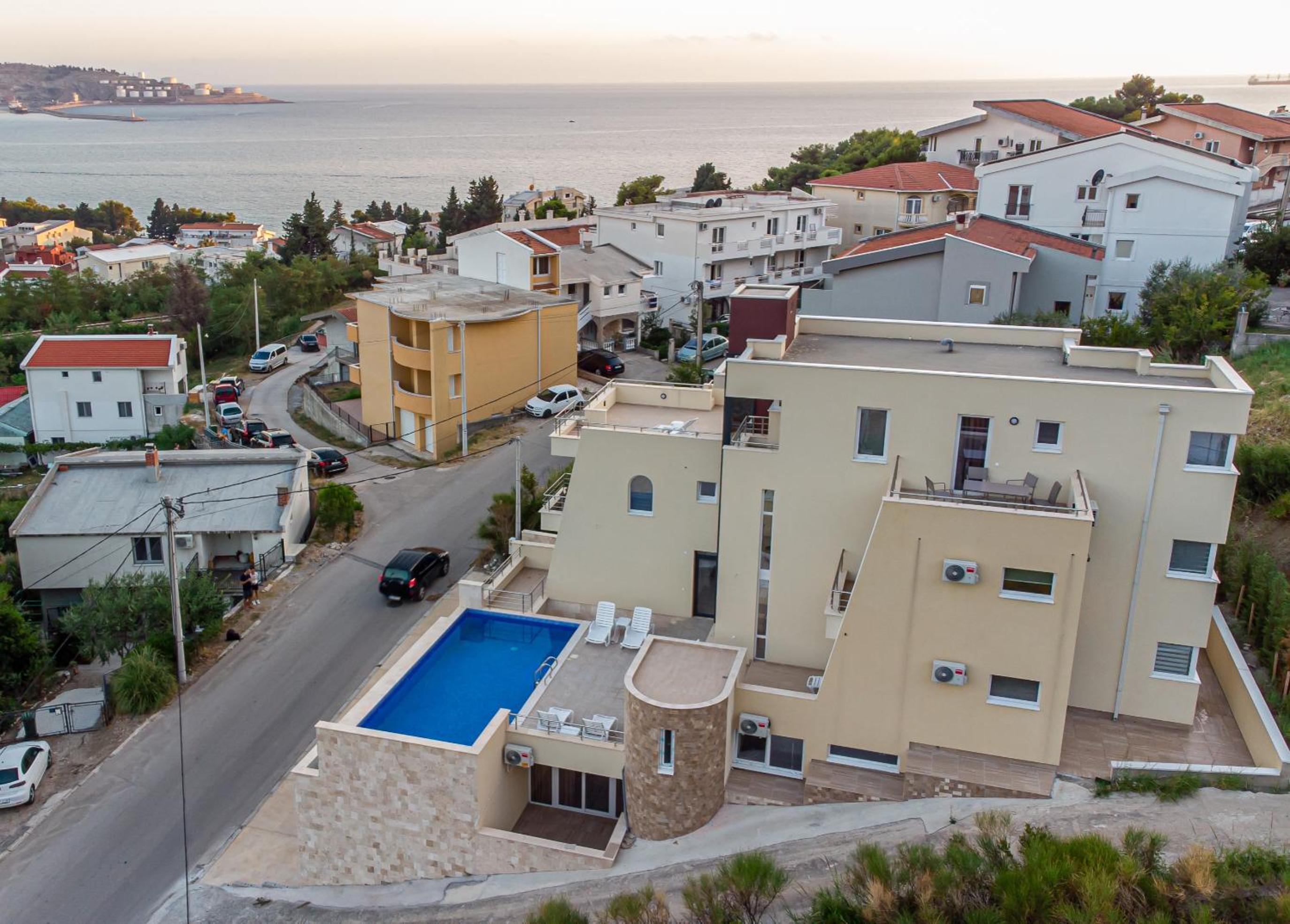 Superior Apartment