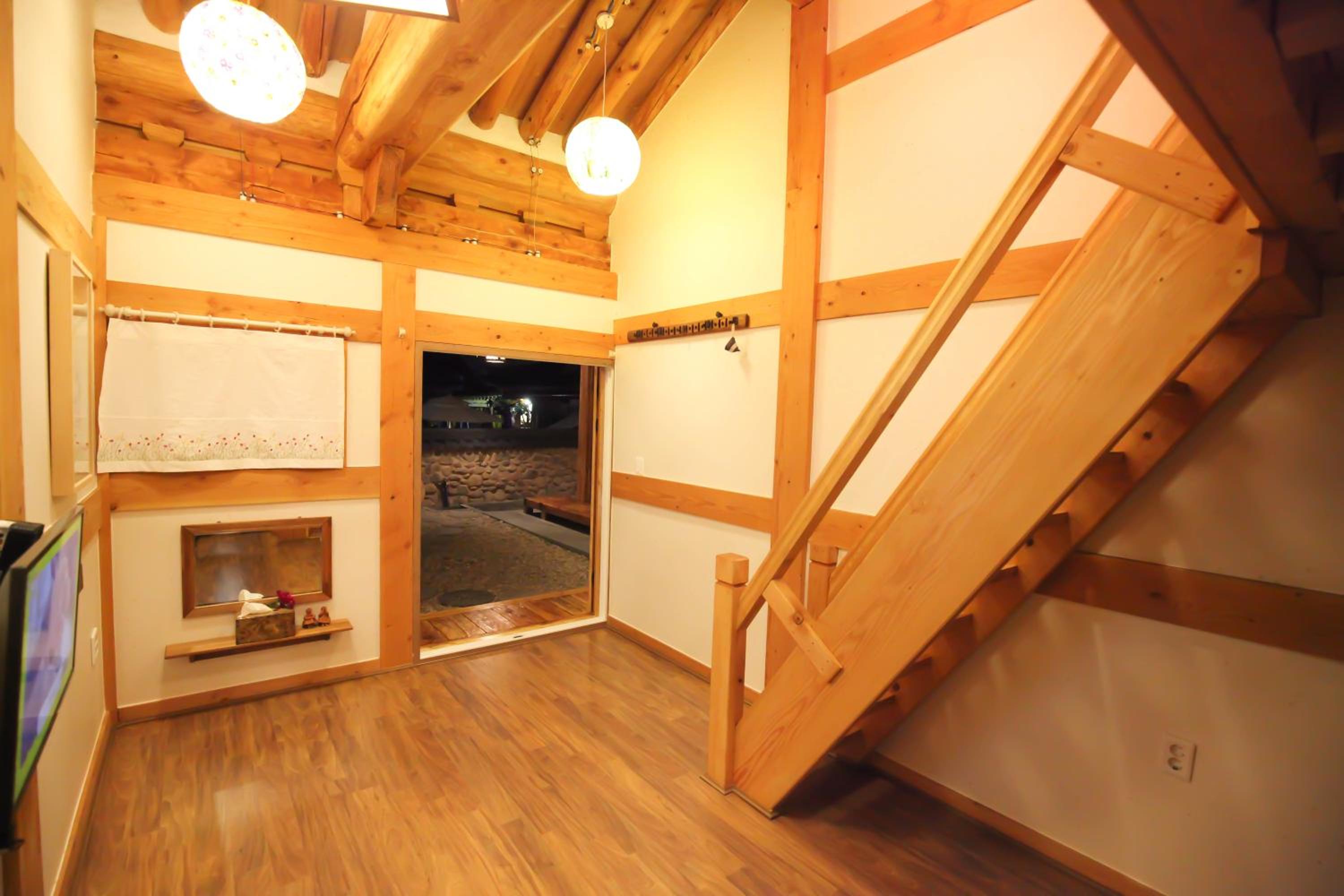 Family Room photo 1