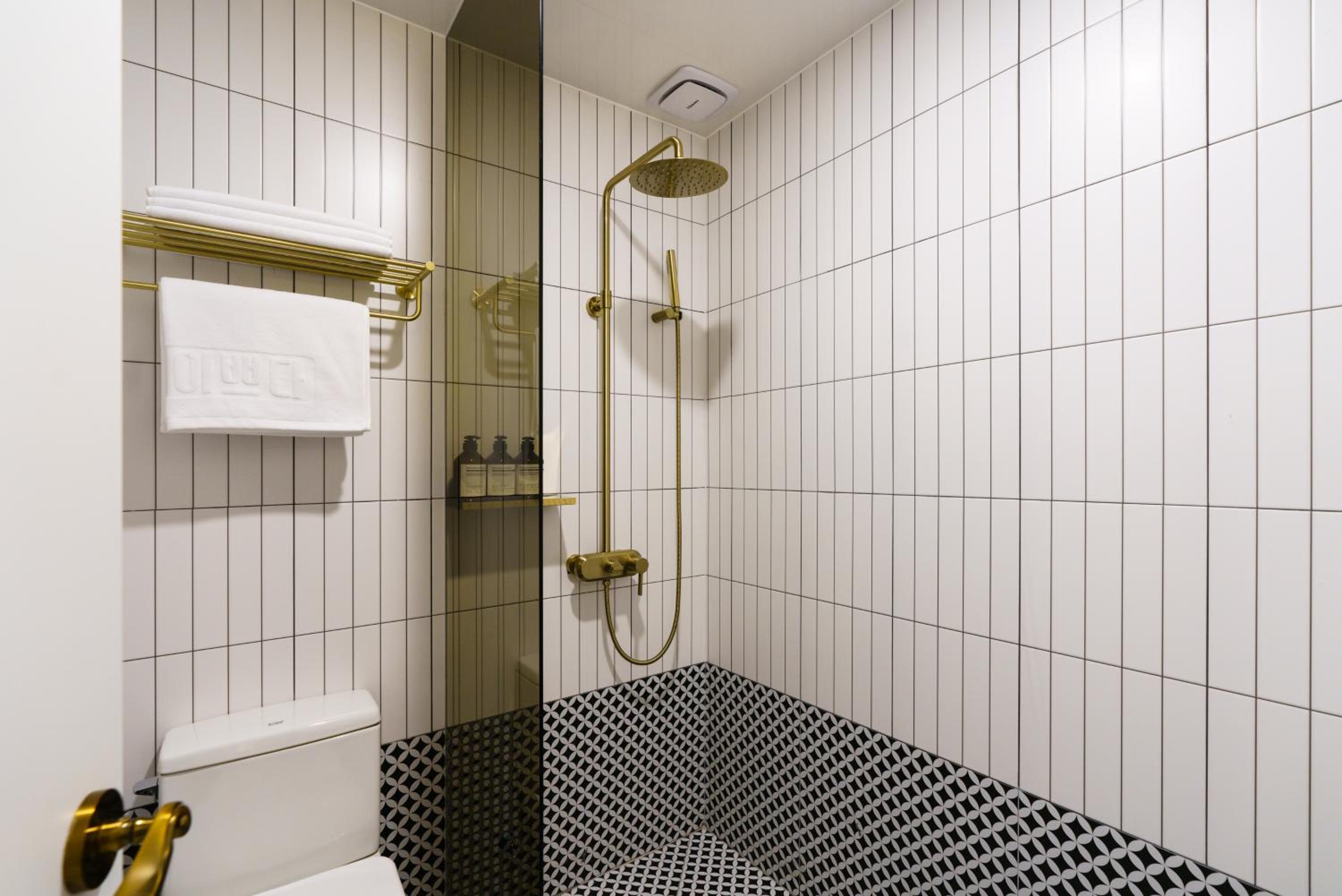 Deluxe Pretty Room Bathtub - Photo 9