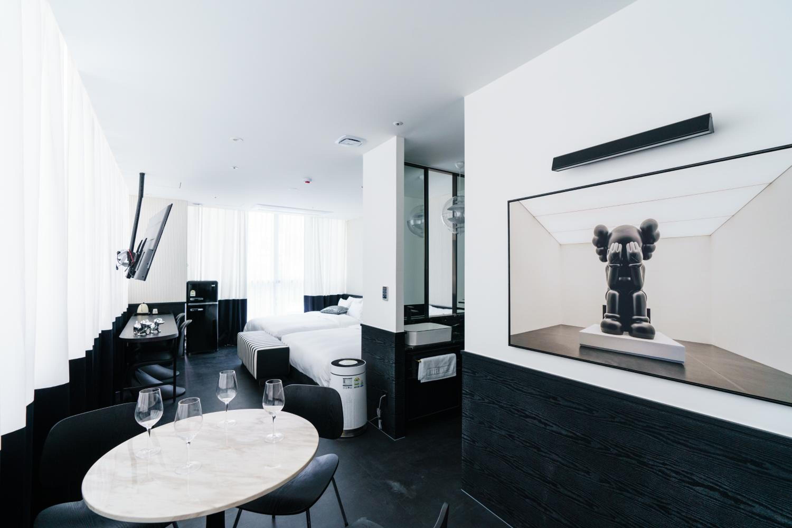 Premium Pretty Room Bathtub - Photo 8