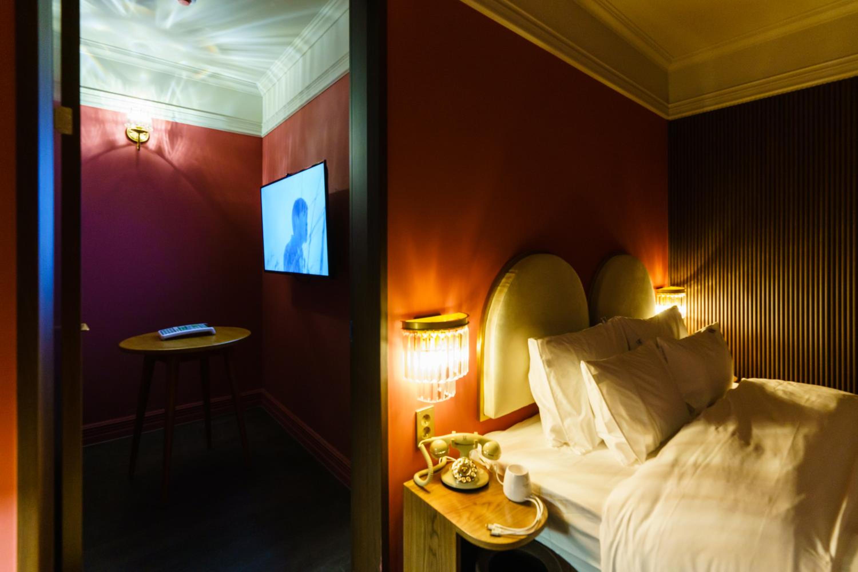 Deluxe Suite photo 3