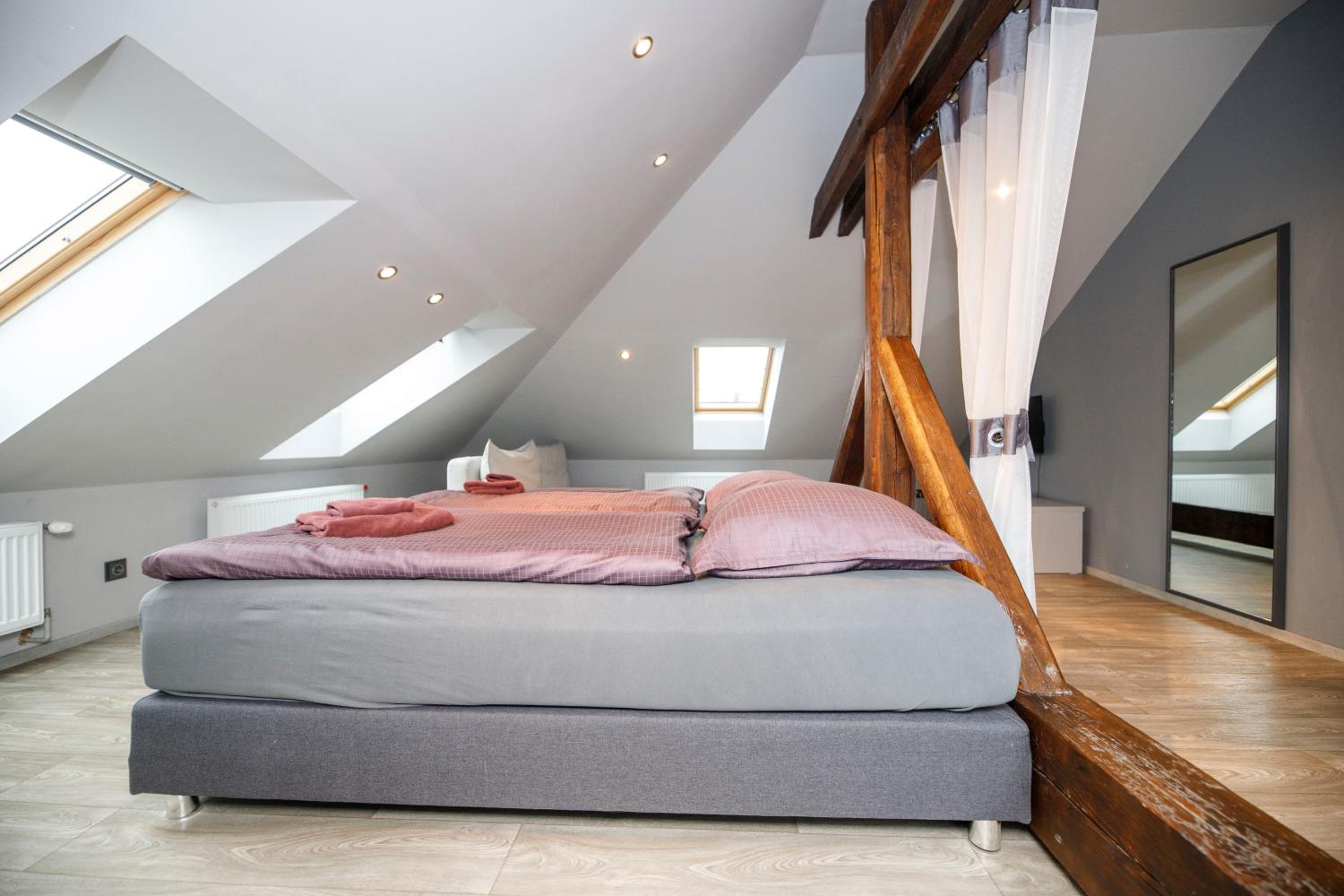 King Studio with Sofa Bed photo 1
