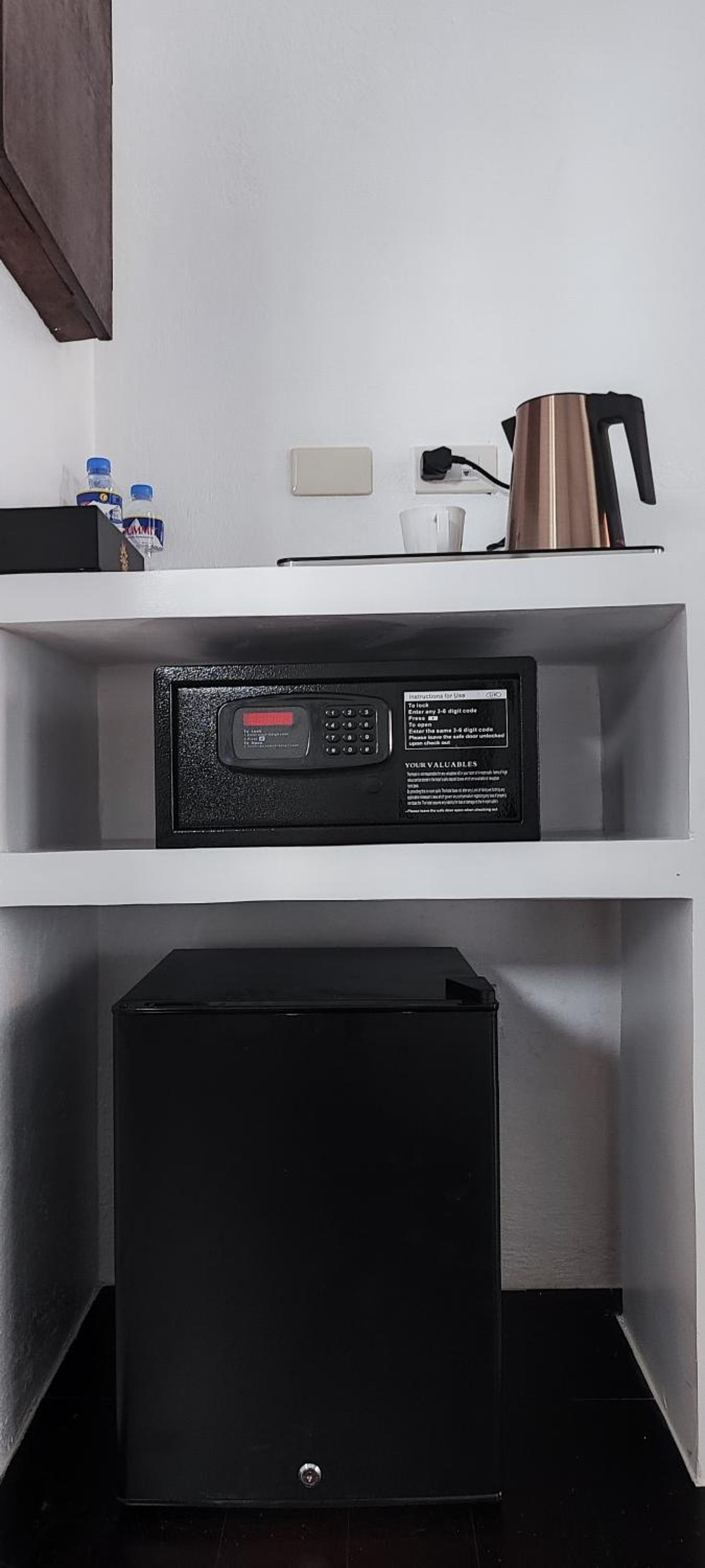 Deluxe Double or Twin Room with Balcony - Photo 8