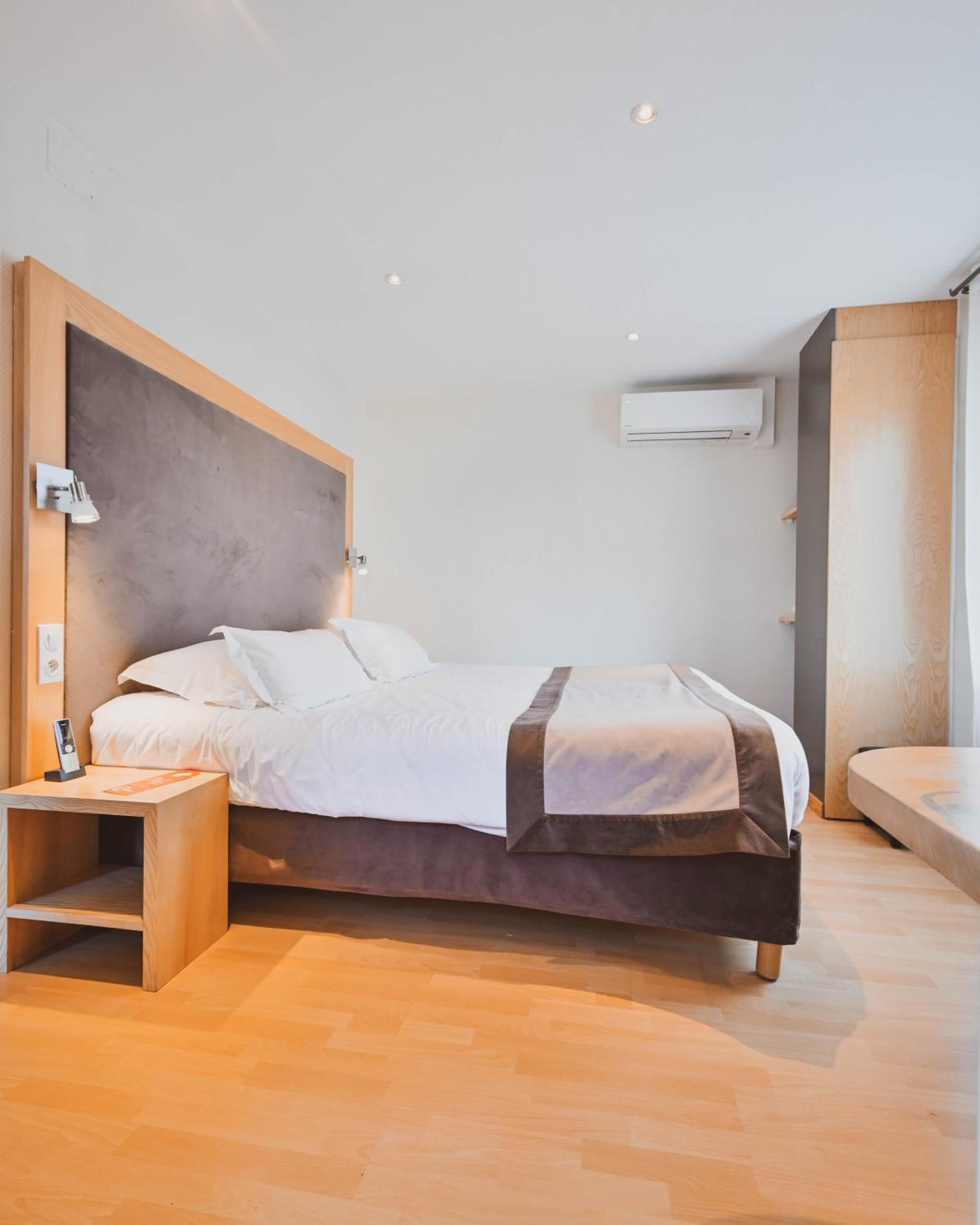 Deluxe Double or Twin Room - Photo 3