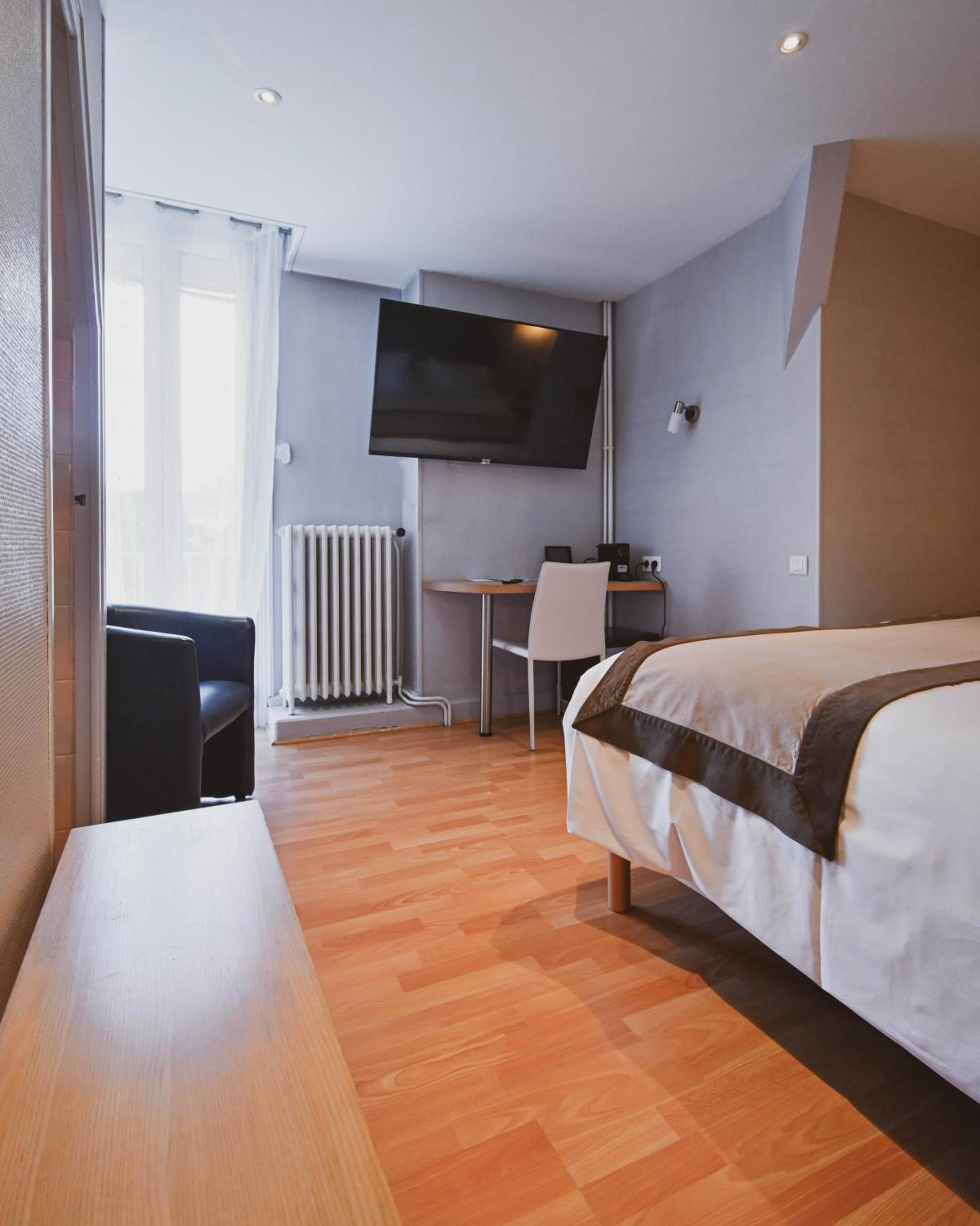 Superior Double Room - Photo 3