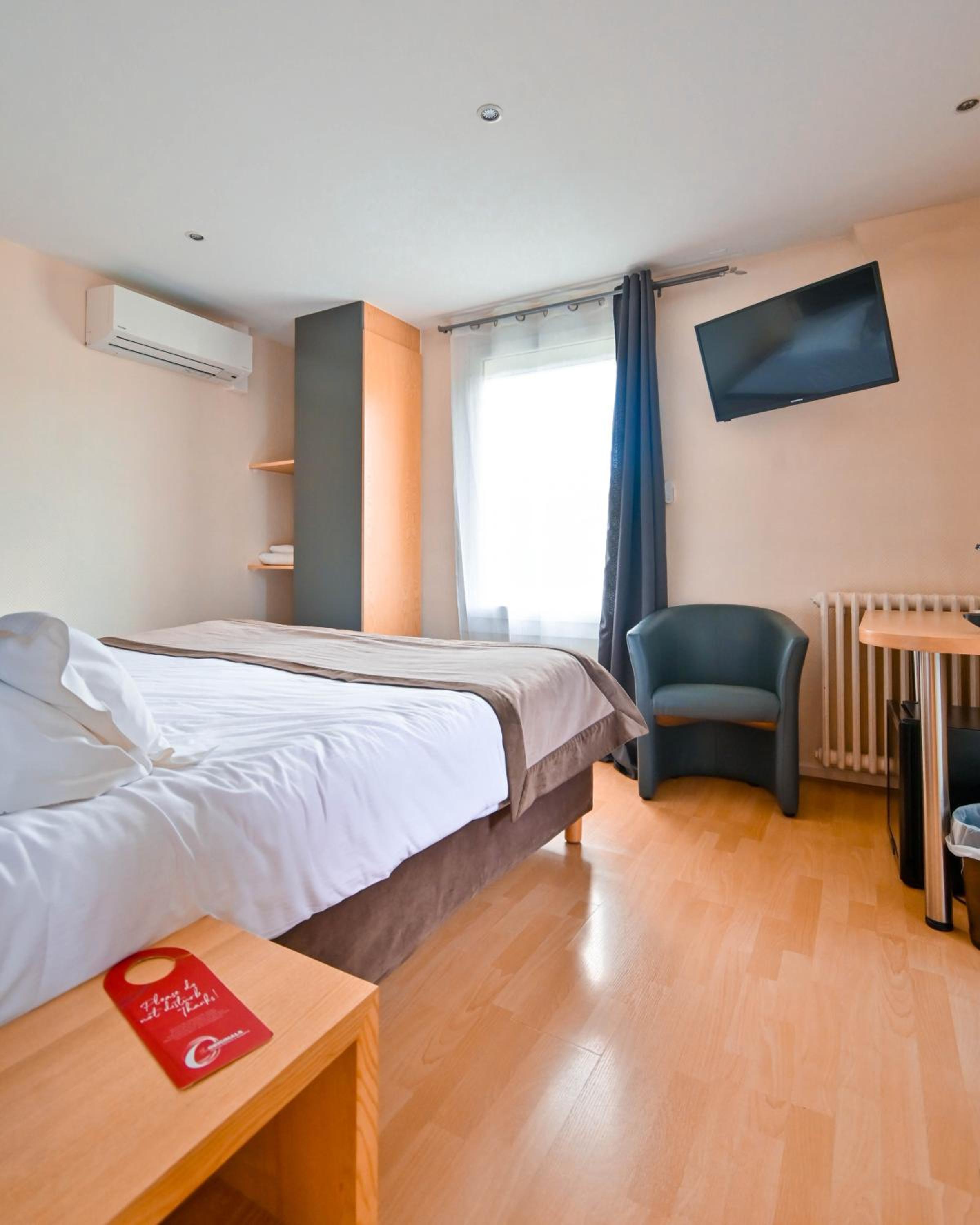 Deluxe Double or Twin Room - Photo 2