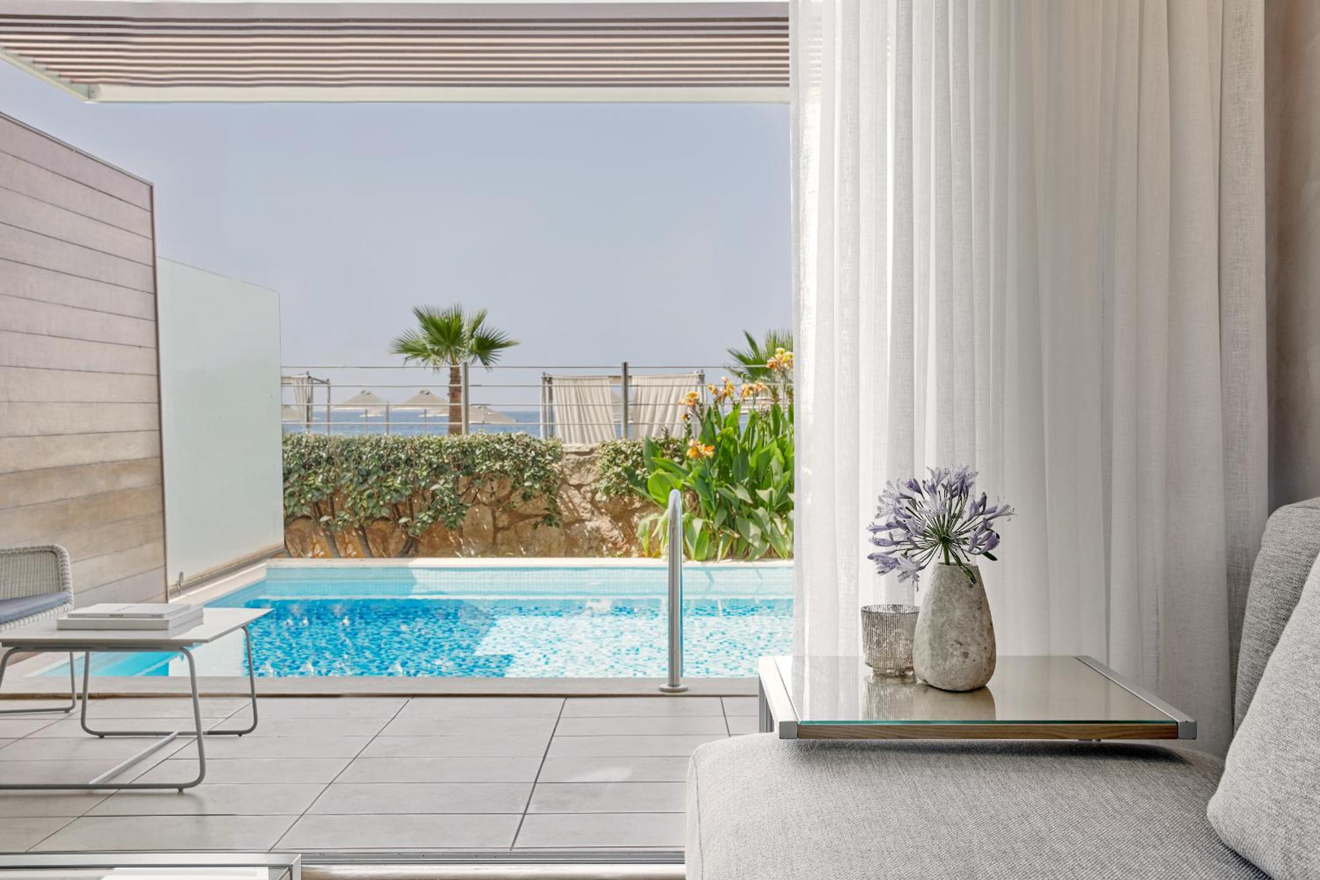Imperial Double Private Pool Waterfront photo 2