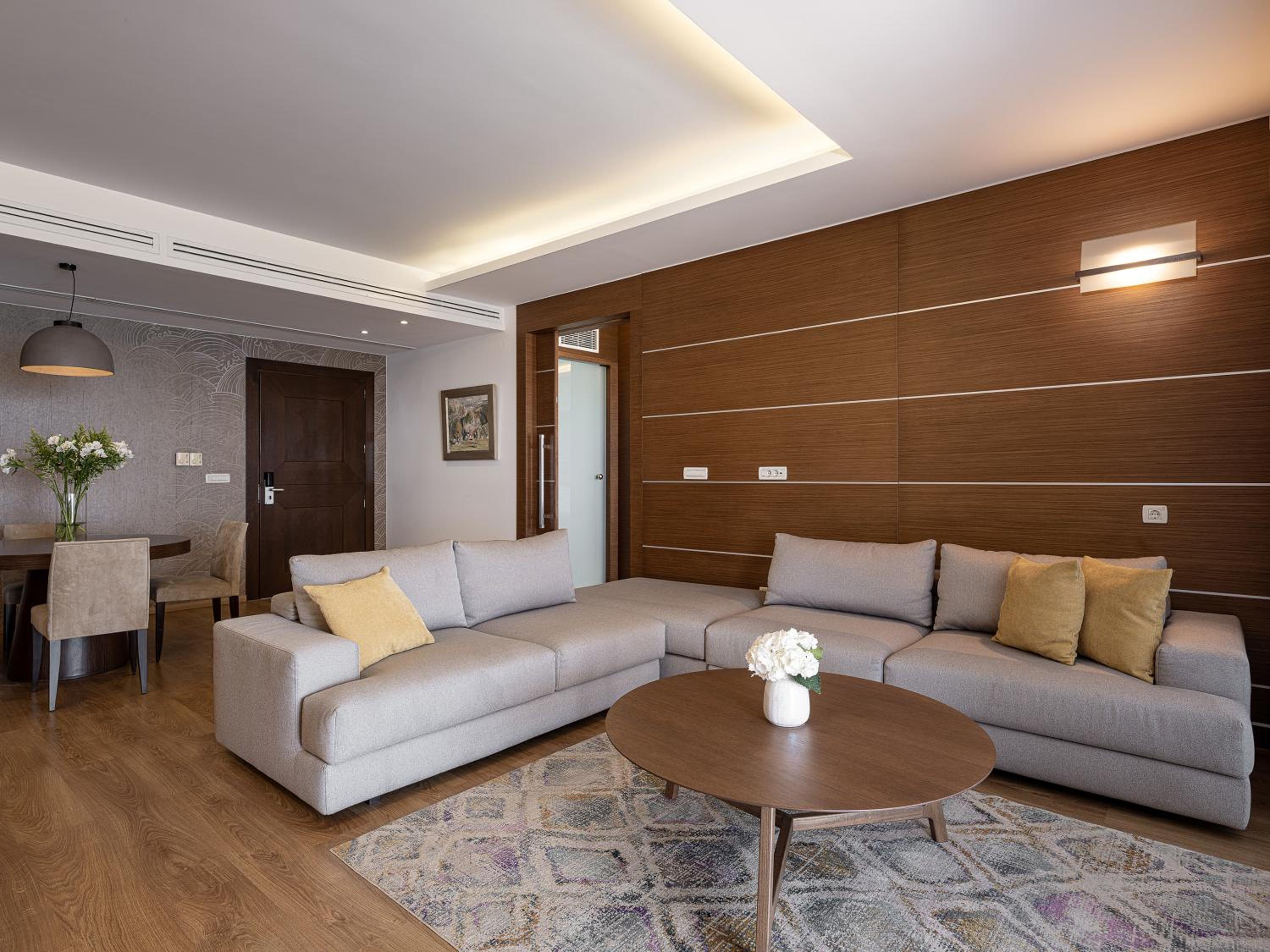Imperial 2-Bedroom Suite Waterfront photo 3
