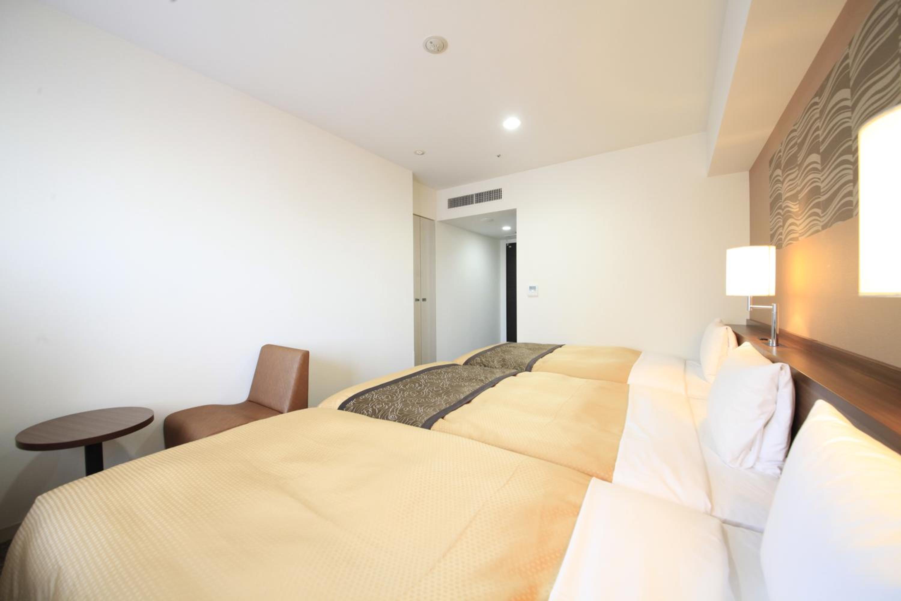 Standard Triple Room - Non-Smoking photo 2