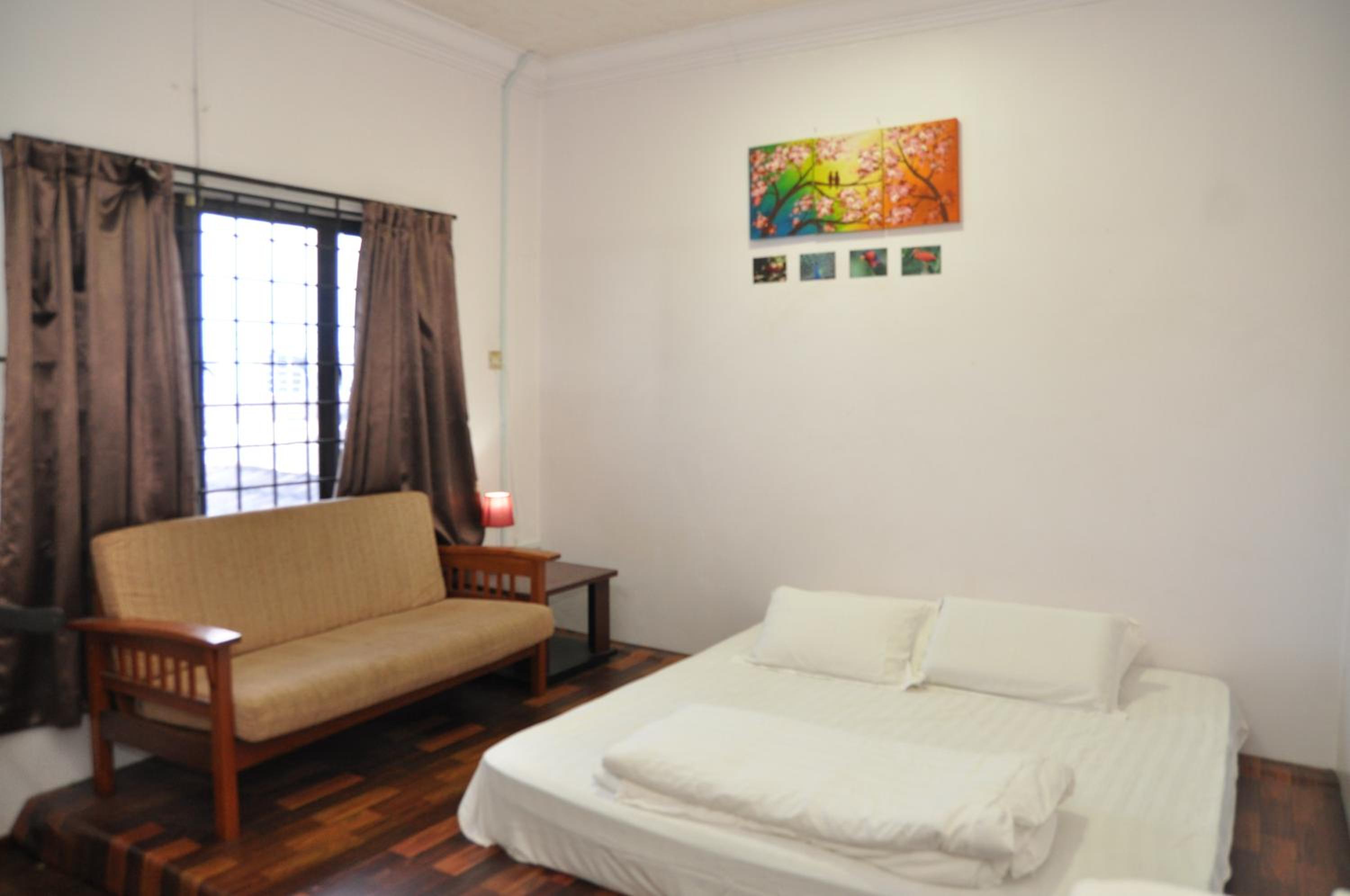 Family Room photo 3