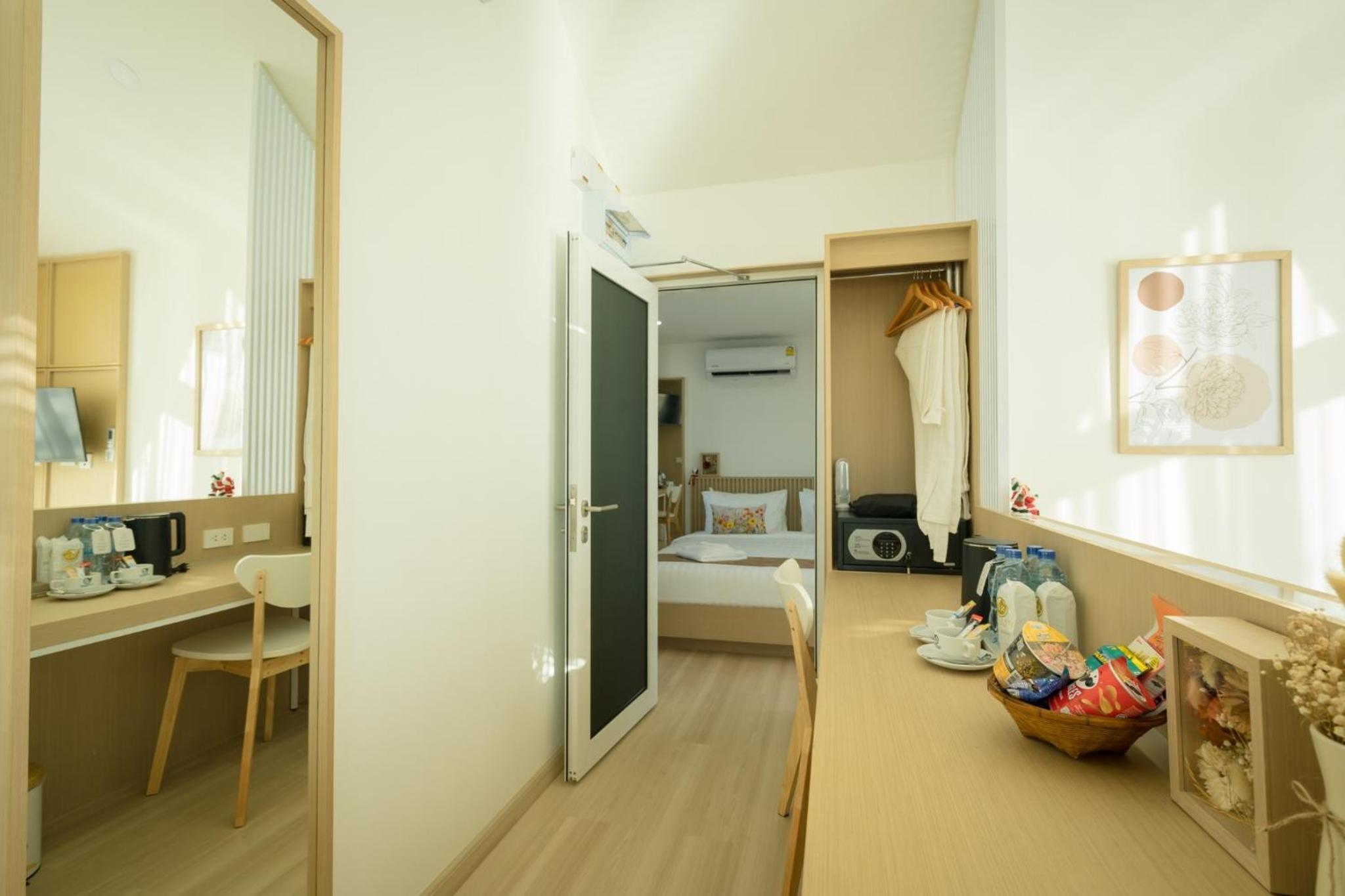 Two-Bedroom House - Photo 11