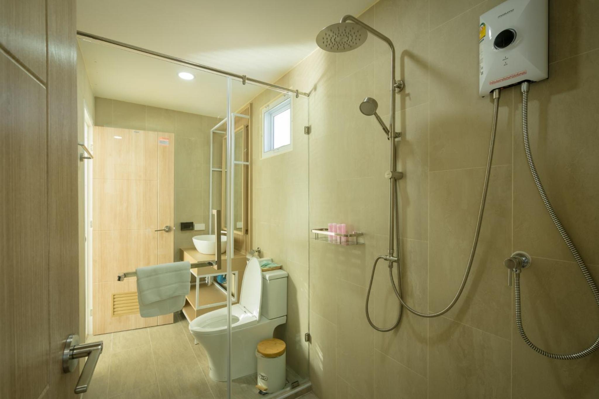 Two-Bedroom House - Photo 17