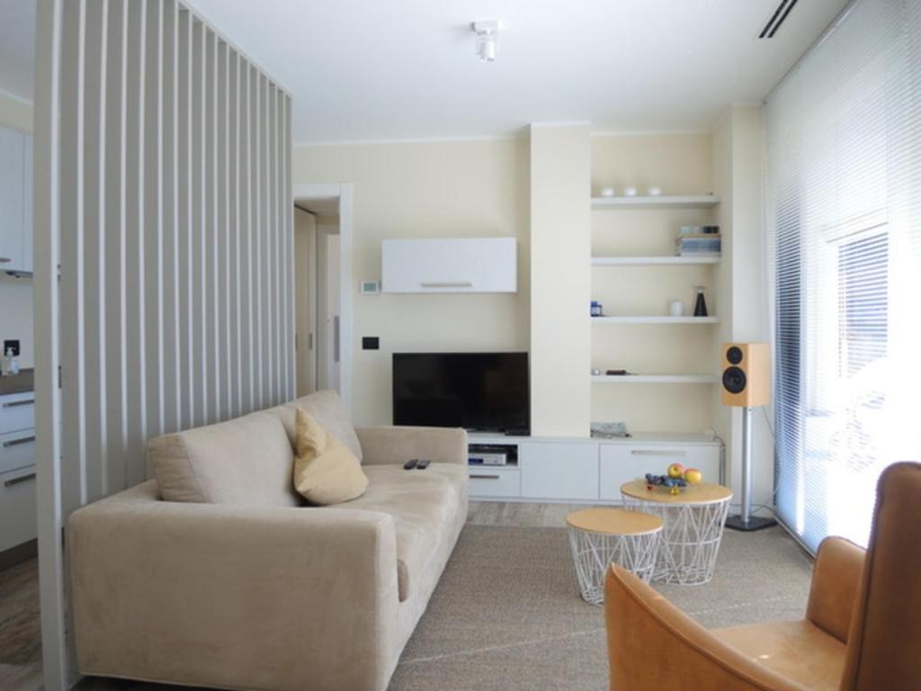 Superior One-Bedroom Apartment with Balcony