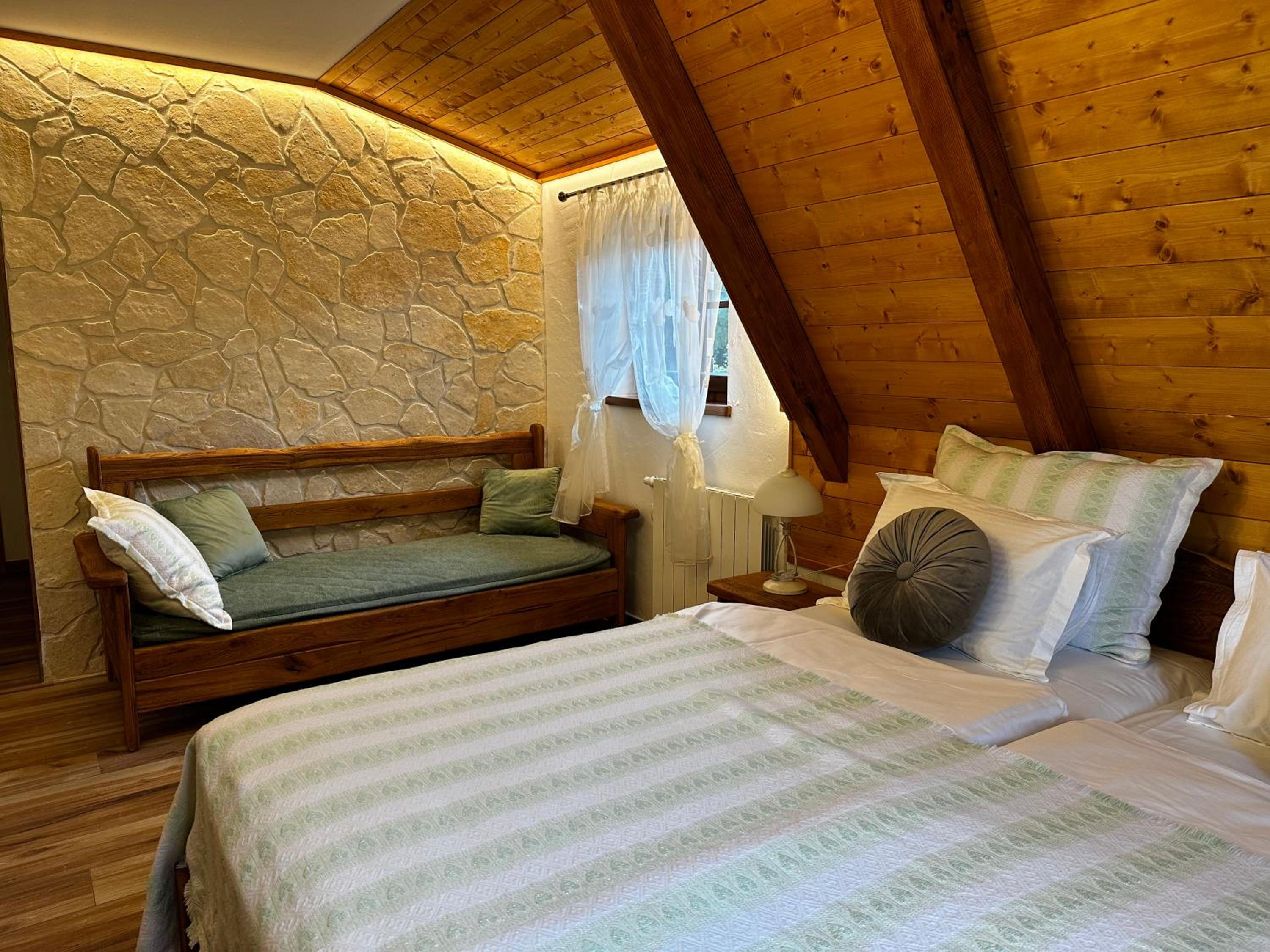 Superior Triple Room - Photo 7