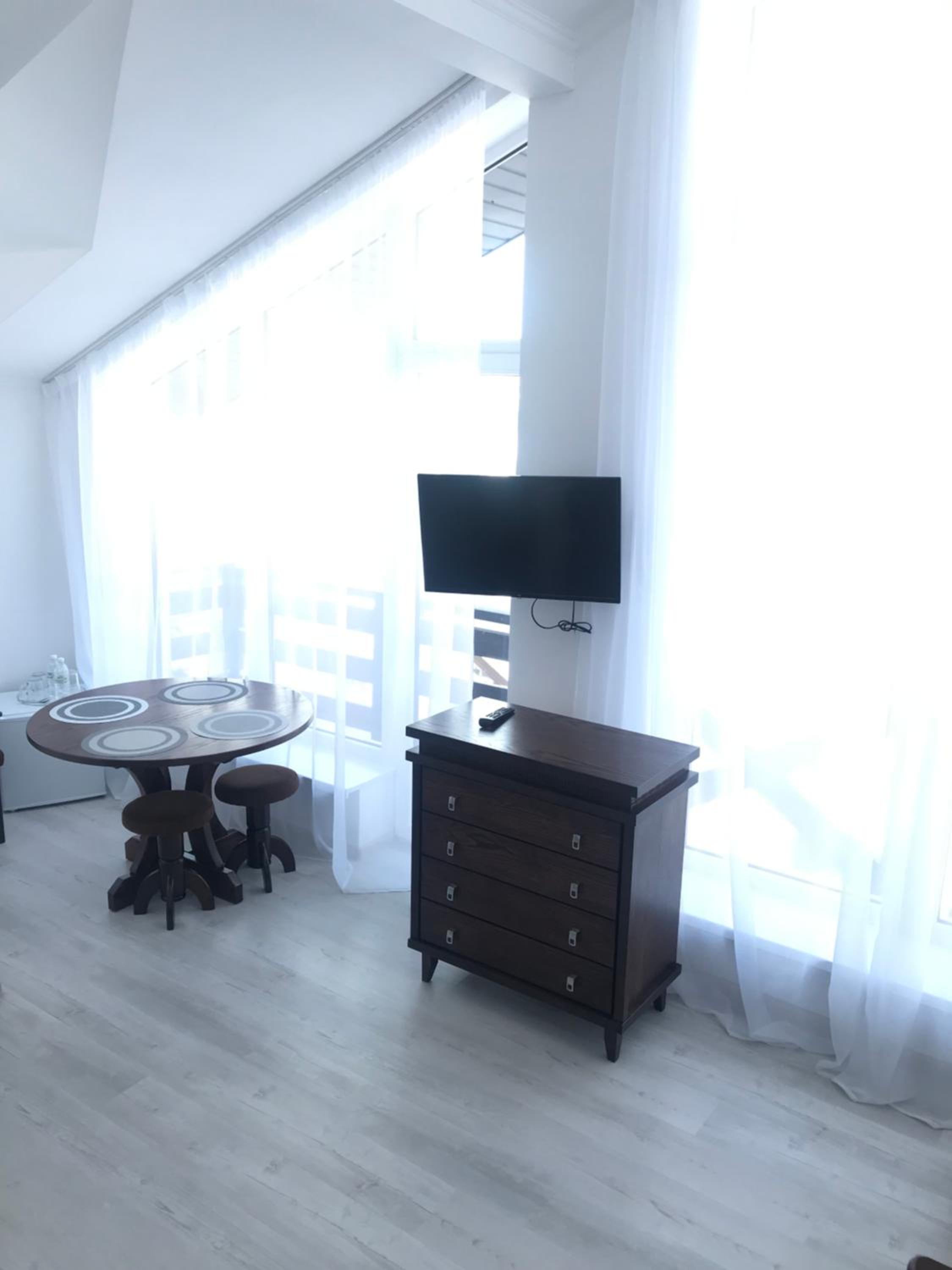 Suite with Mountain View