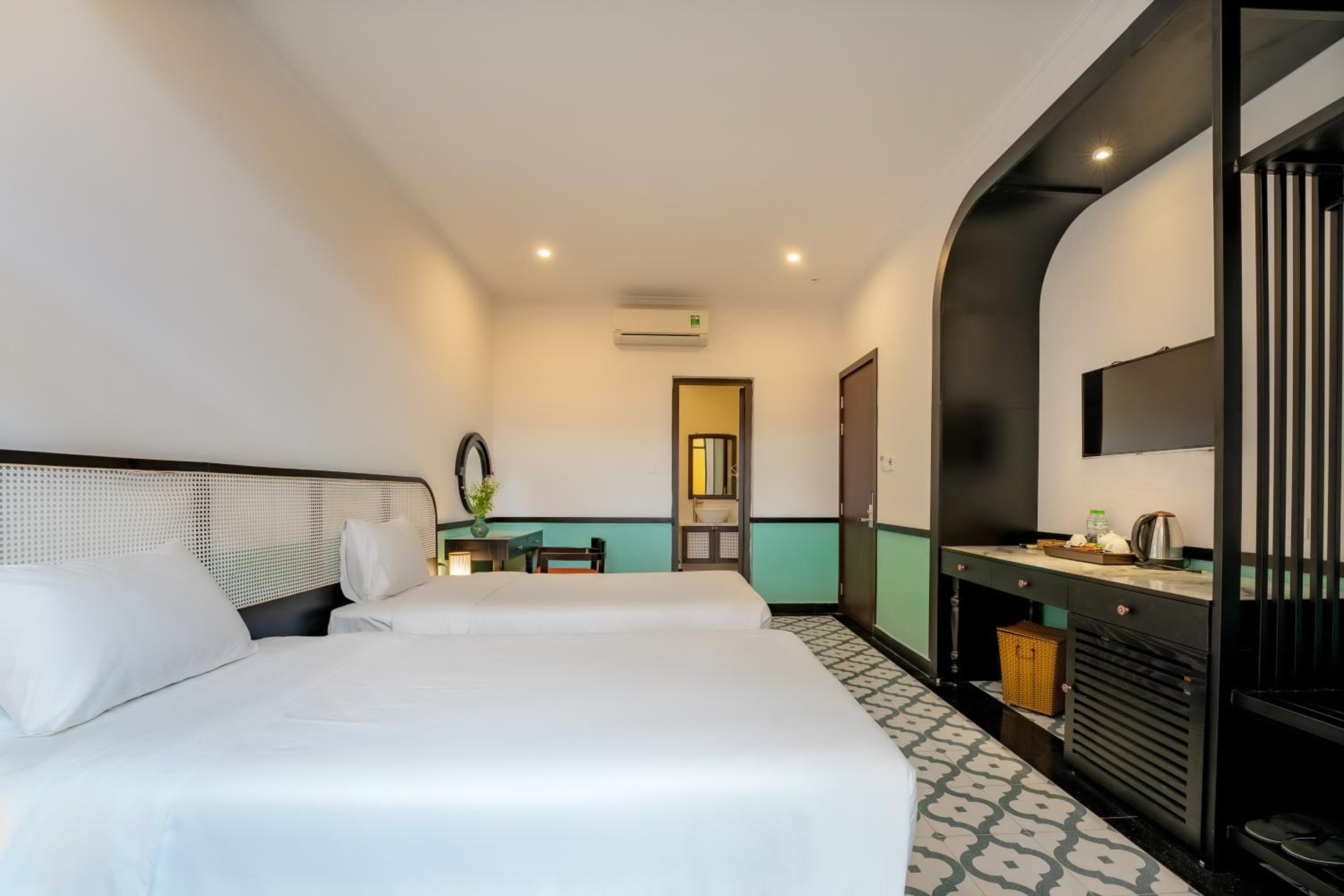 King Room with Garden View