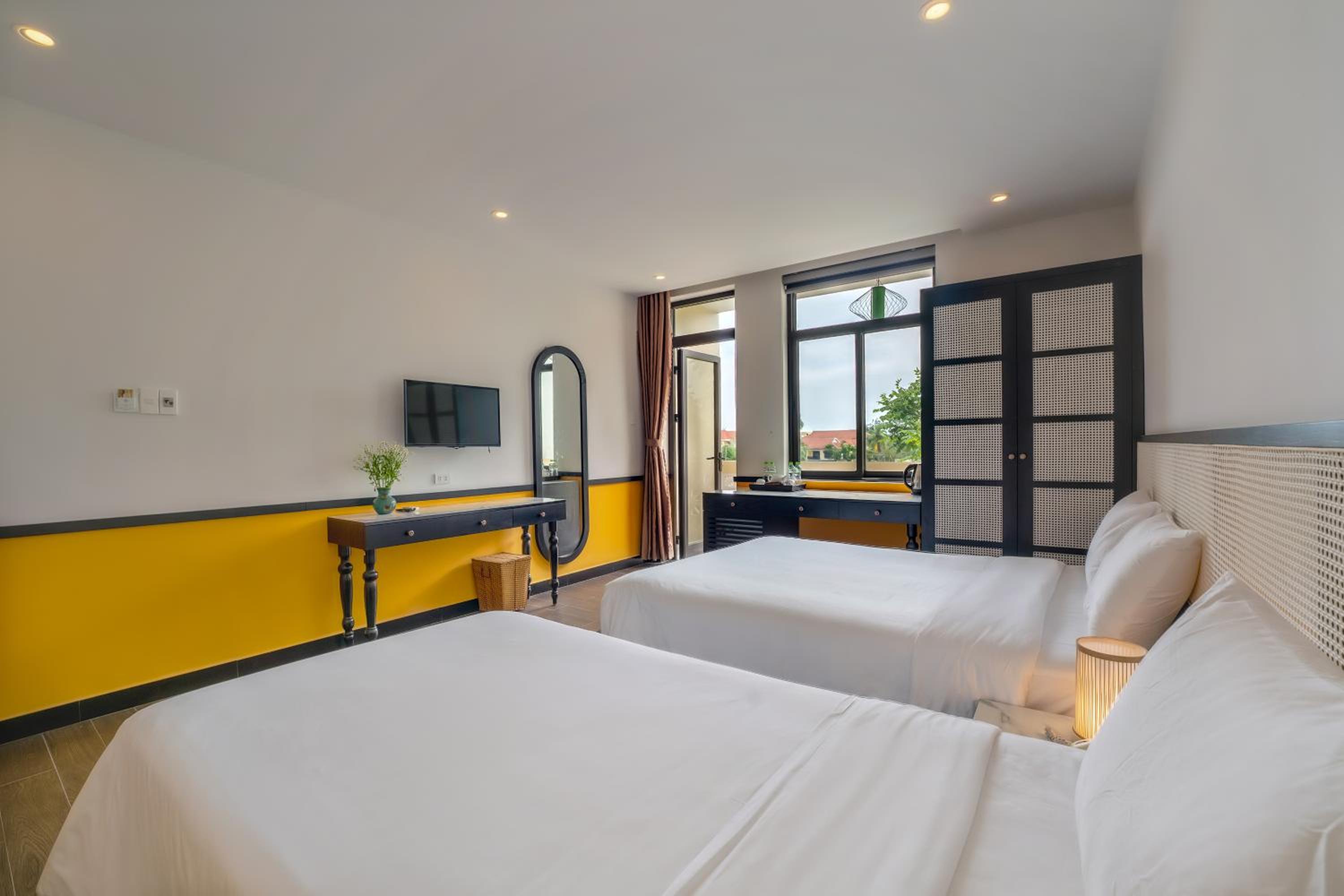 Deluxe Triple Room