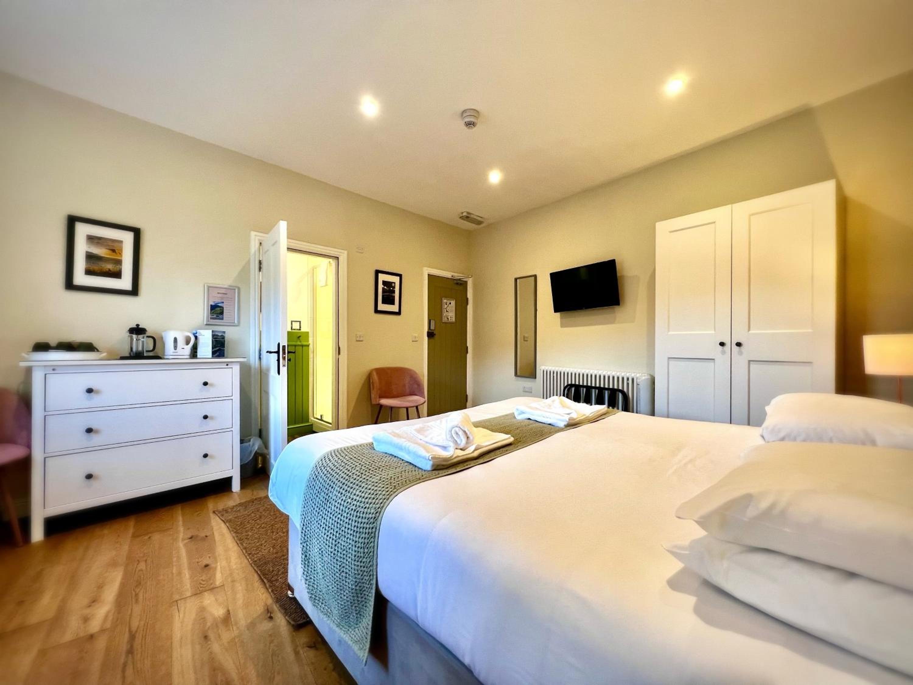 Deluxe Family Room - Photo 4
