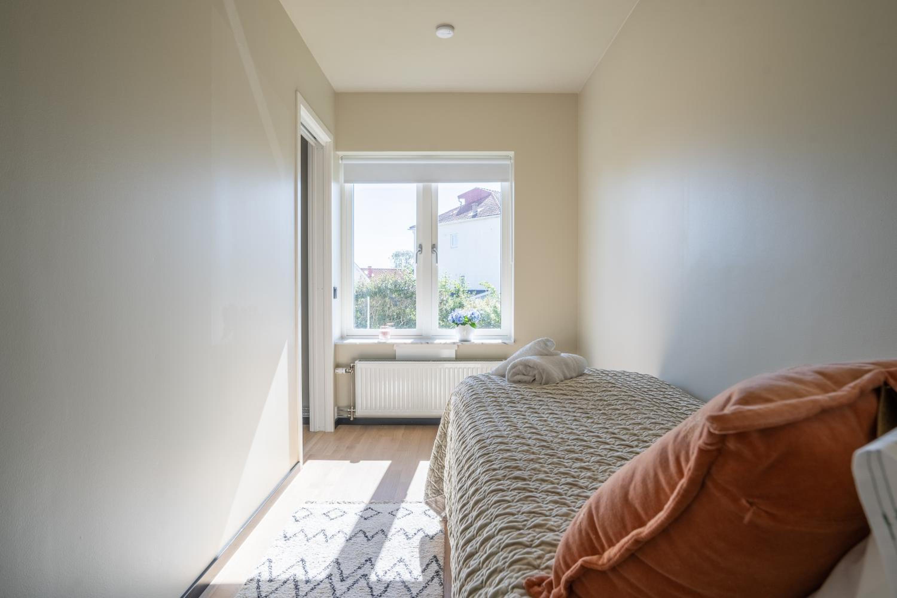 Three-Bedroom Apartment - Photo 6