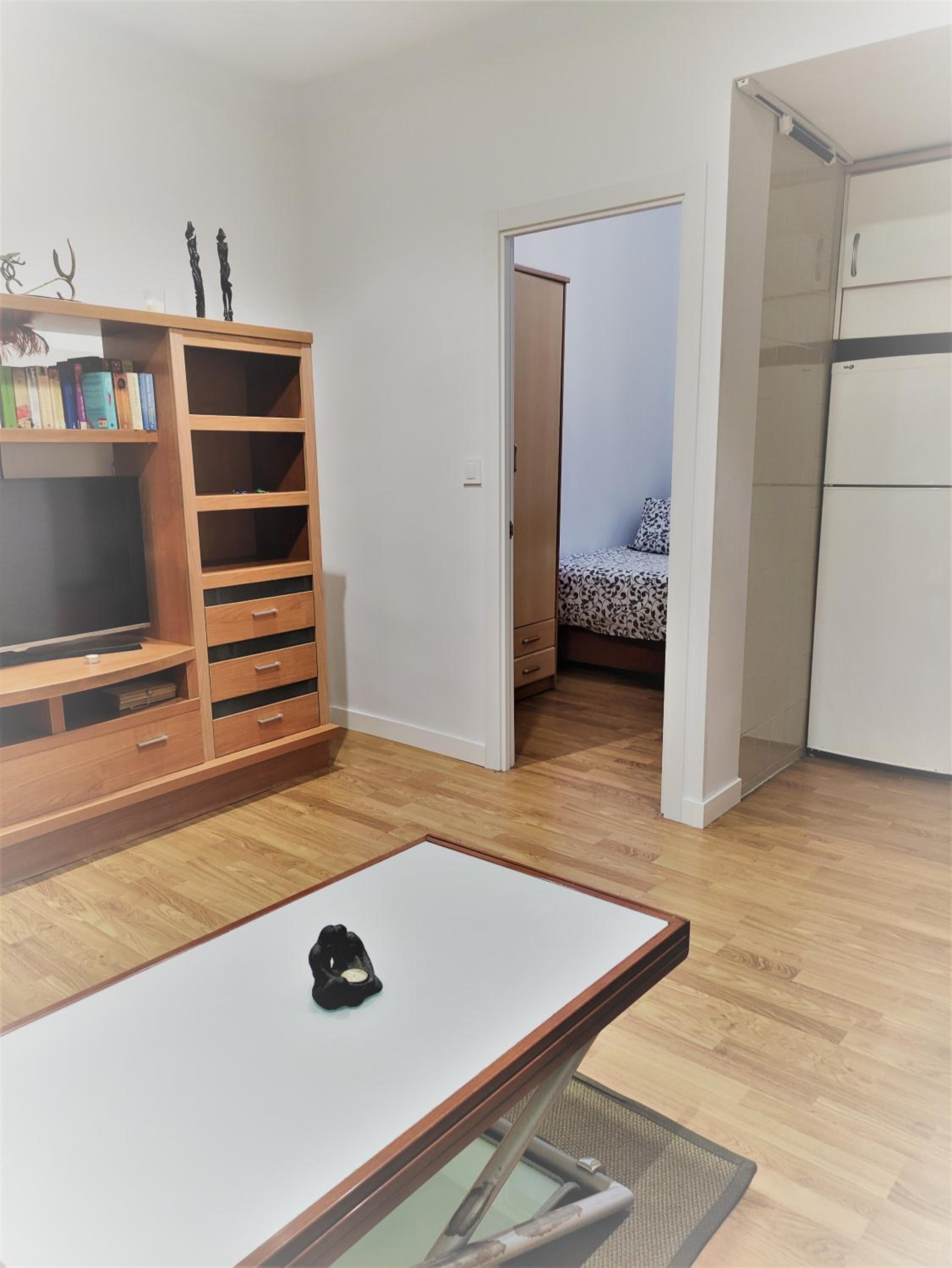 Apartment photo 2