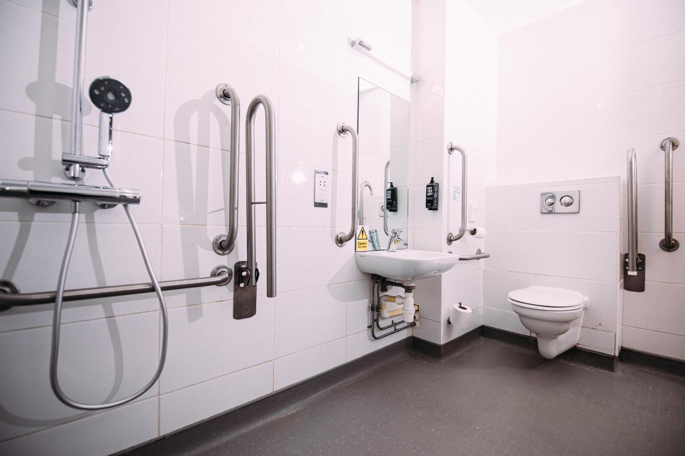 Double Room - Disability Access - Photo 5