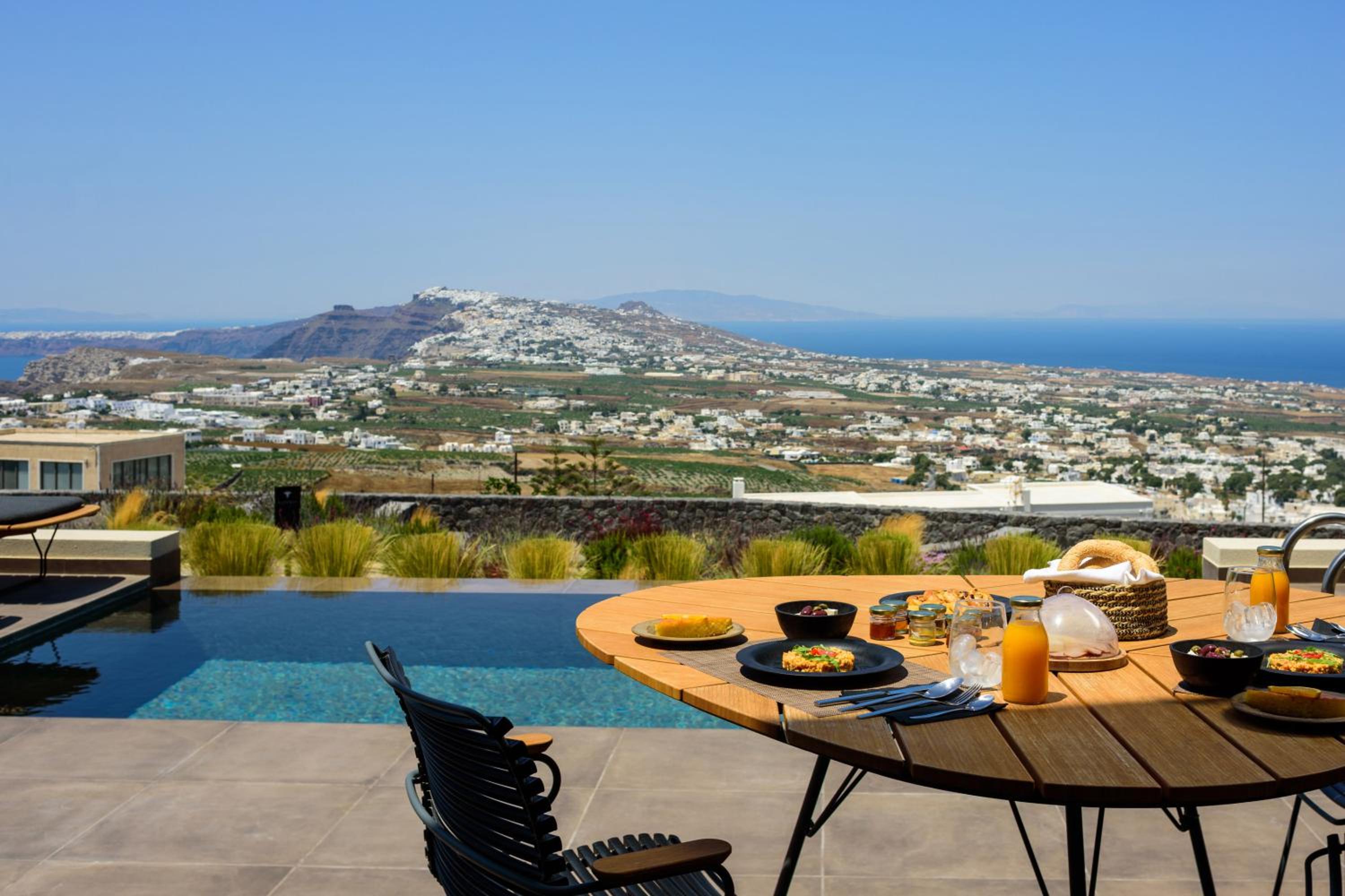 Exclusive Suite with Outdoor Private pool and Caldera View - Photo 16