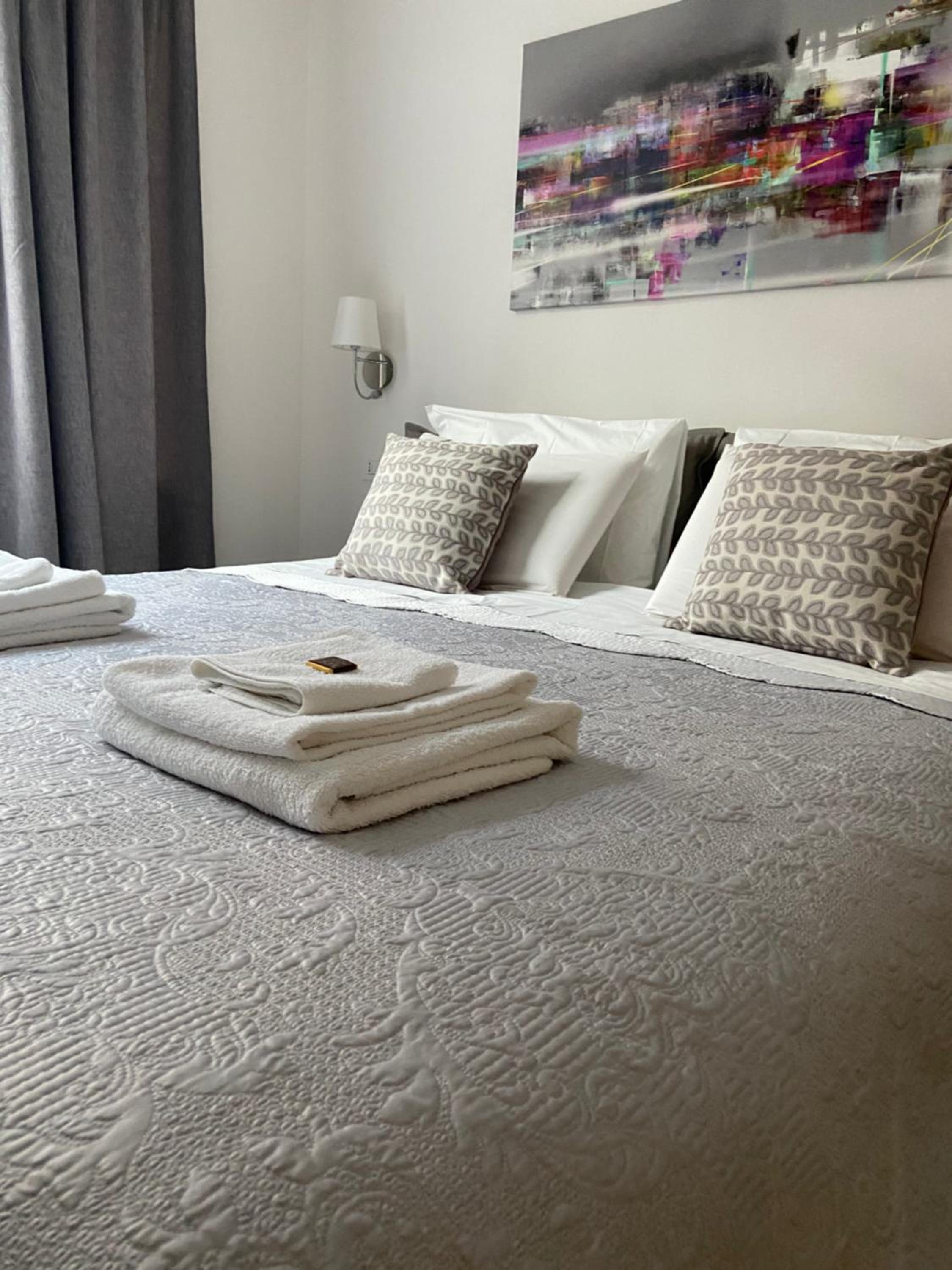Deluxe Room - Photo 22