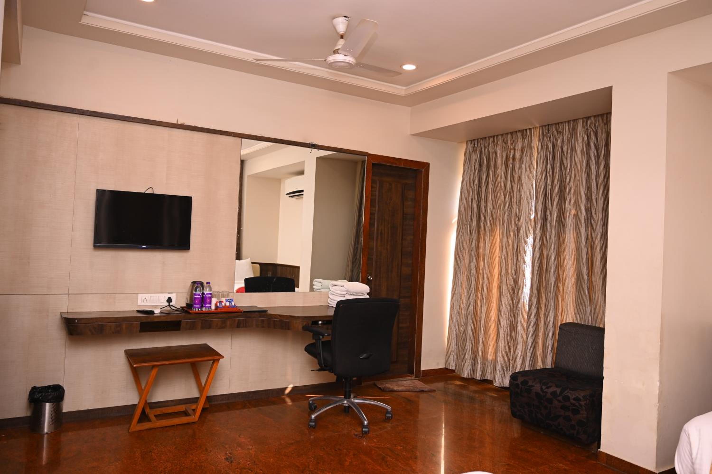 Queen Room