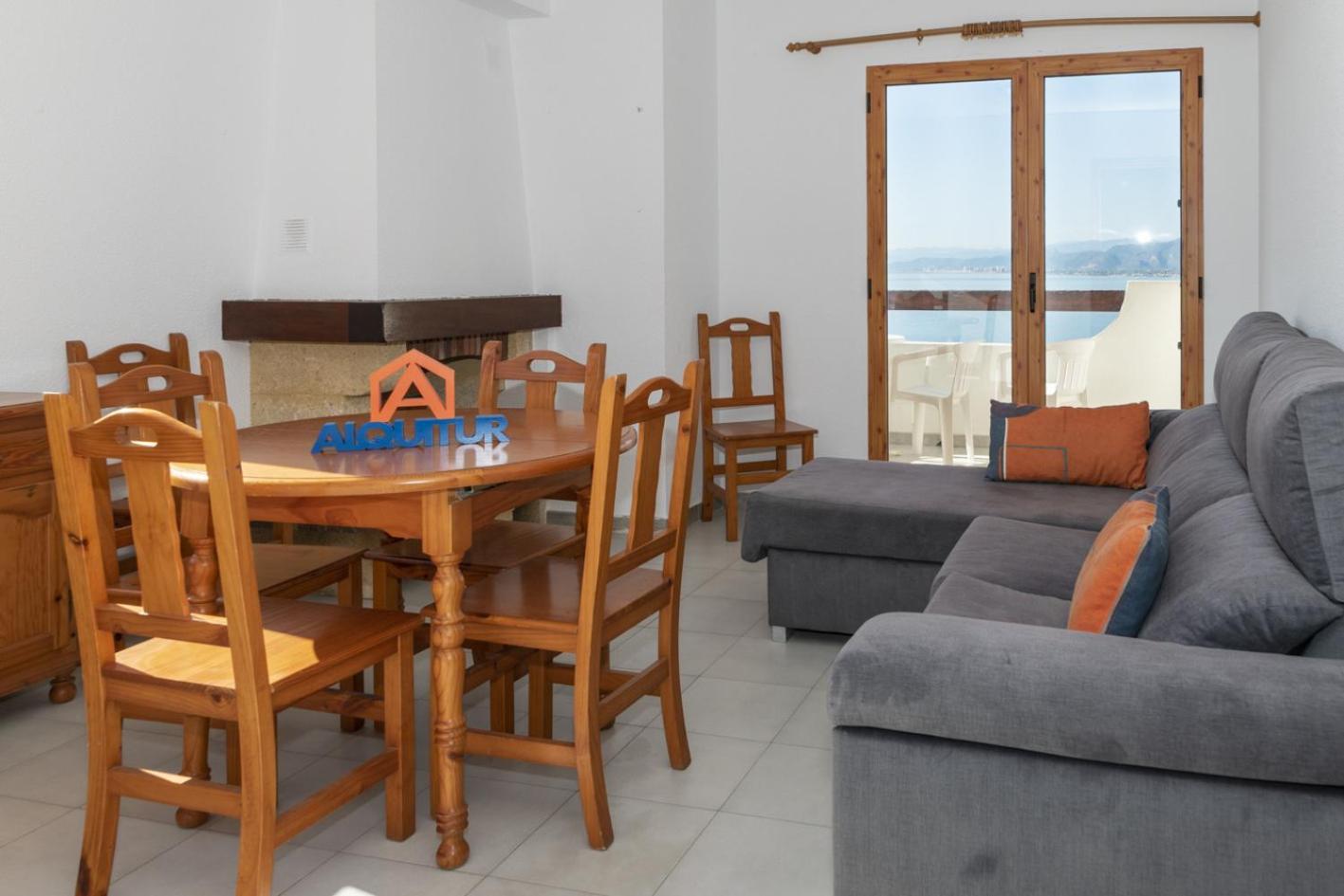 Apartamento con vista al mar