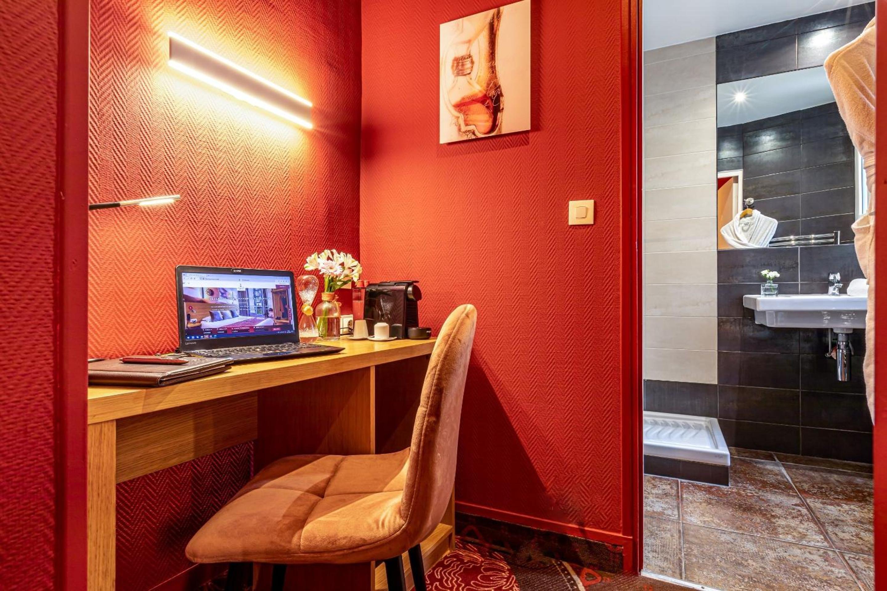 Comfort Double Room thumbnail 6