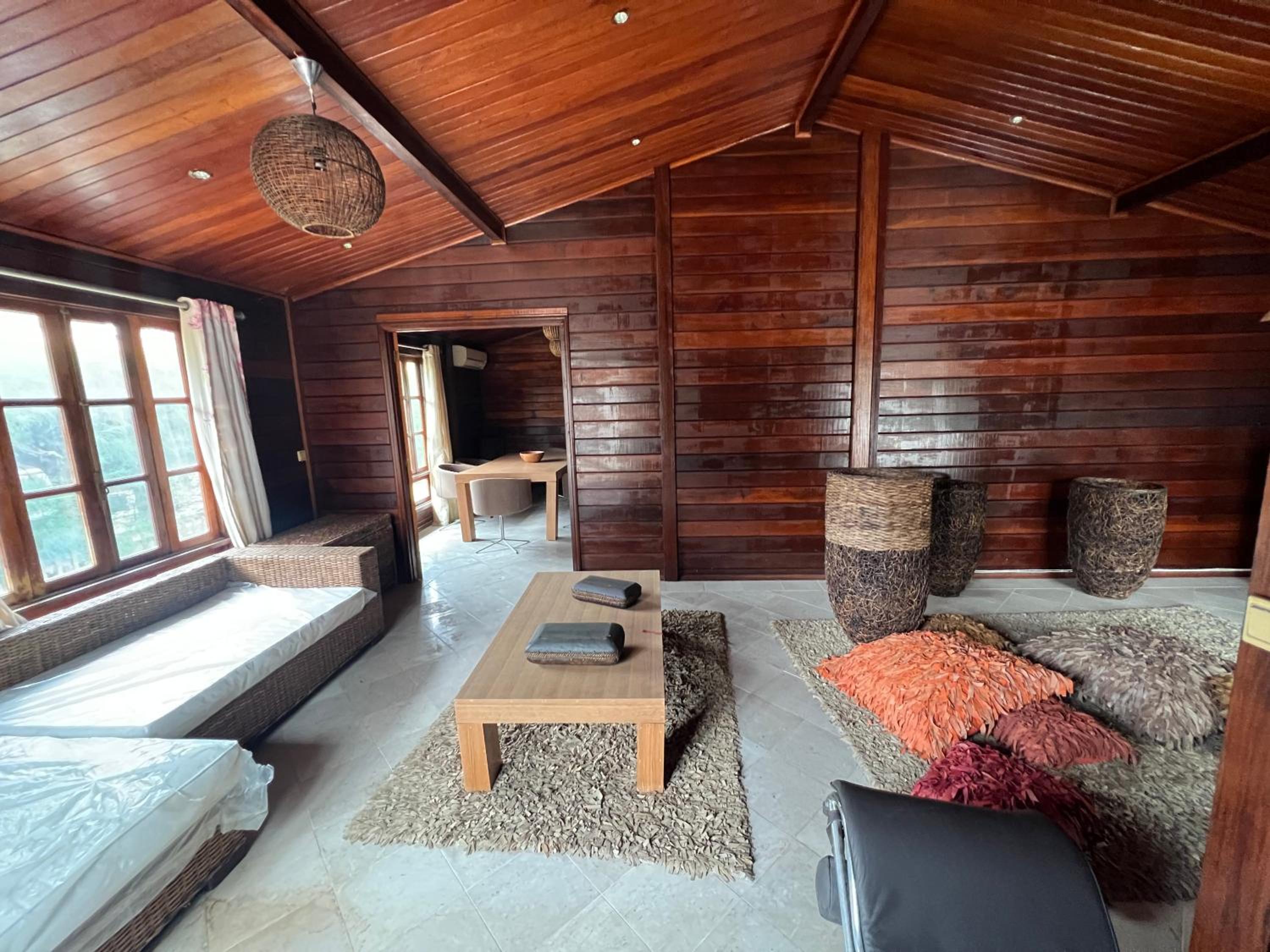 Four-Bedroom House photo 2