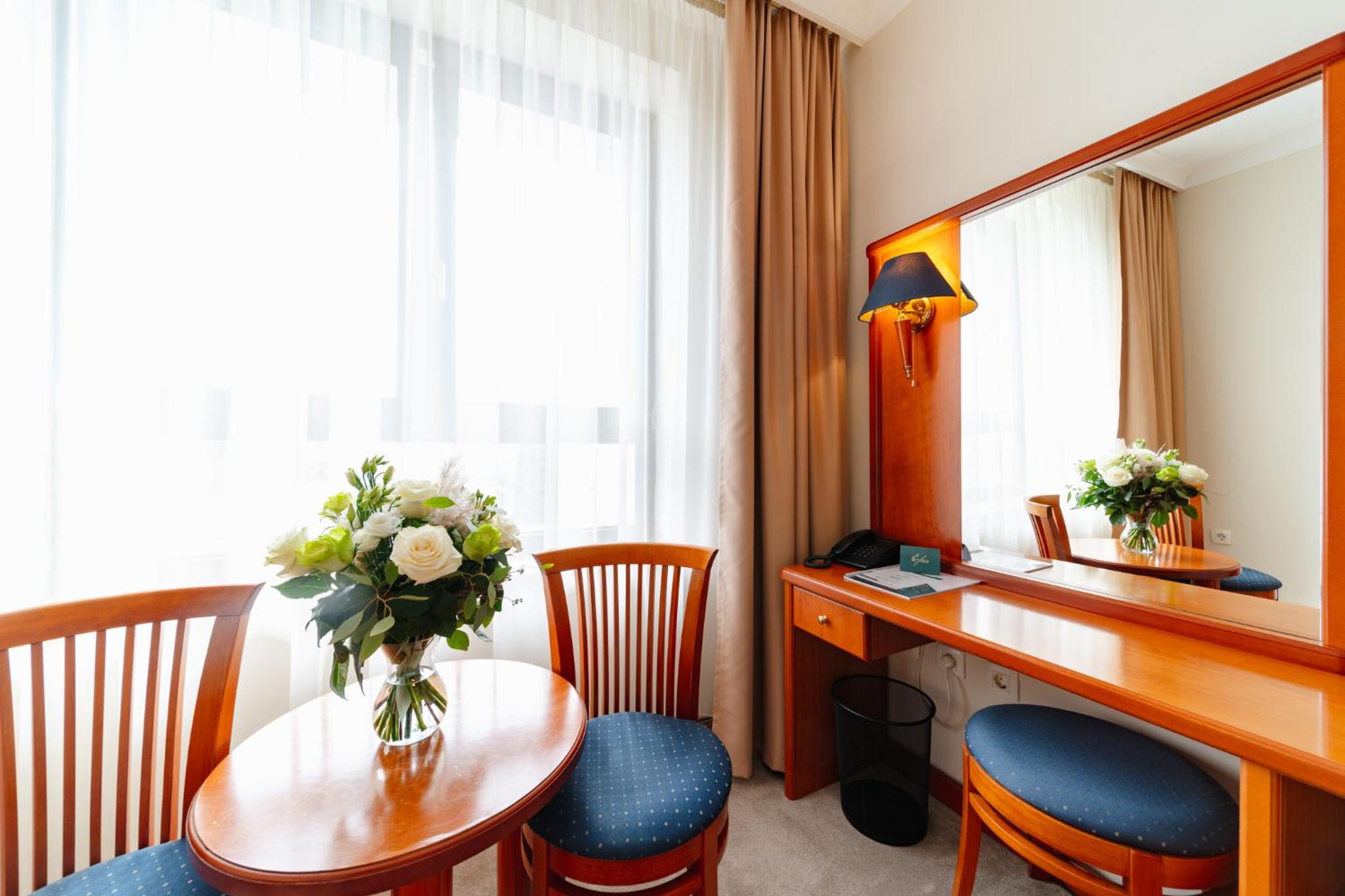 Standard Double or Twin Room photo 2