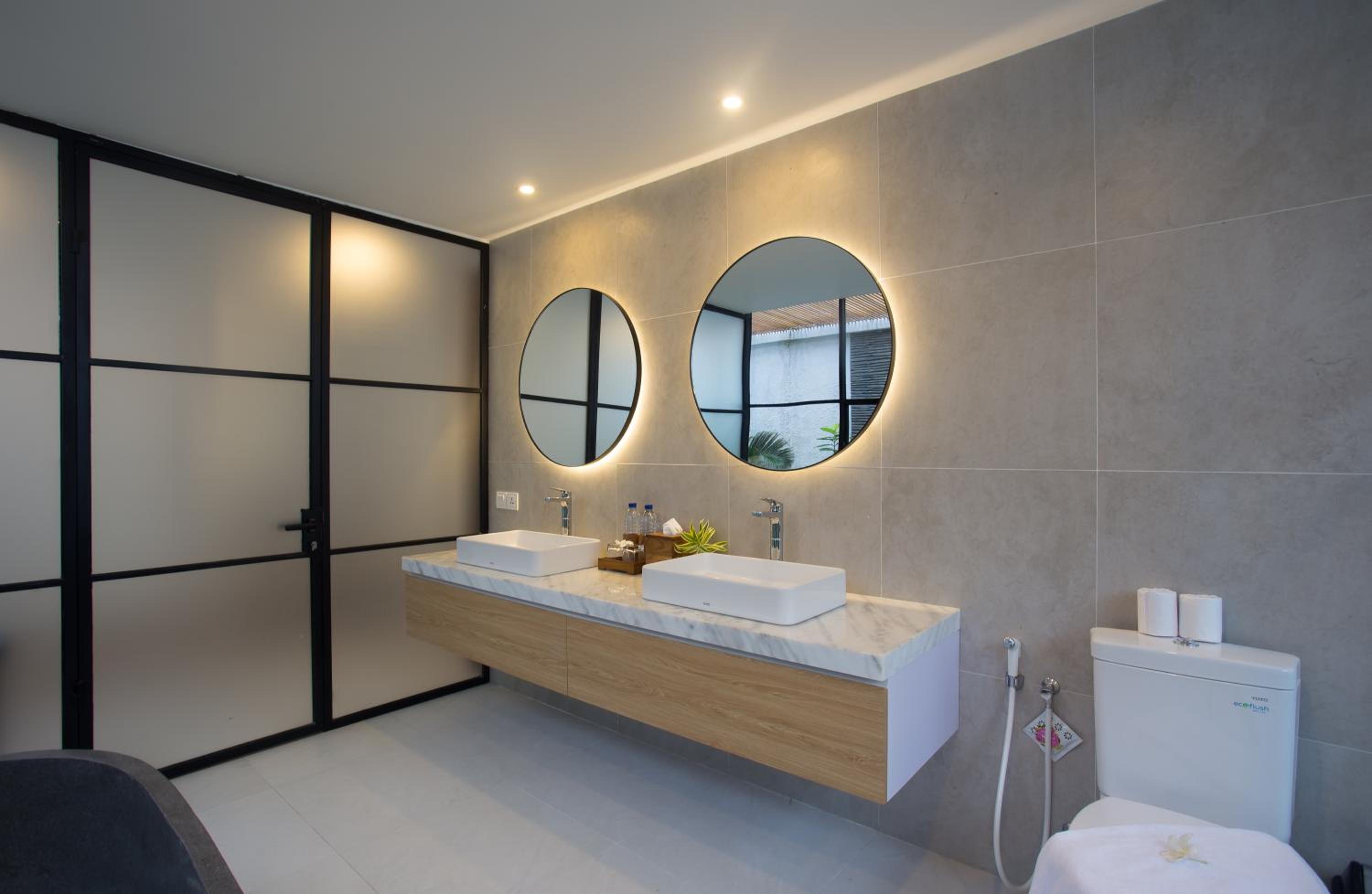 Villa with Private Pool - Photo 19