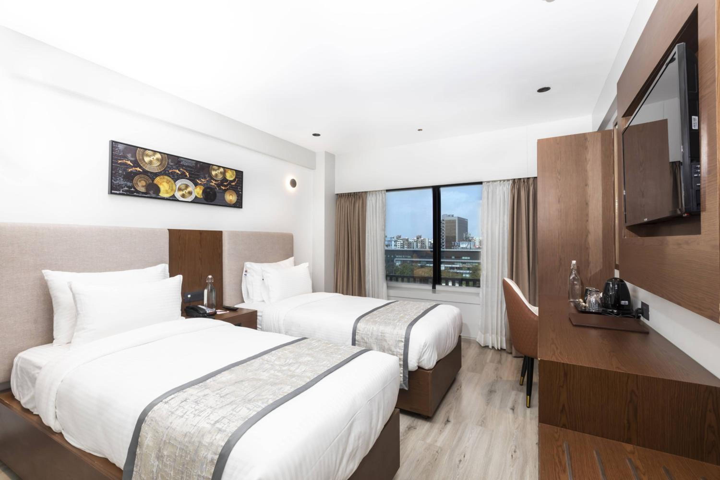 Superior Twin Room (15% off on 2-way Airport Transfer, F&B Services, Laundry) - Photo 1