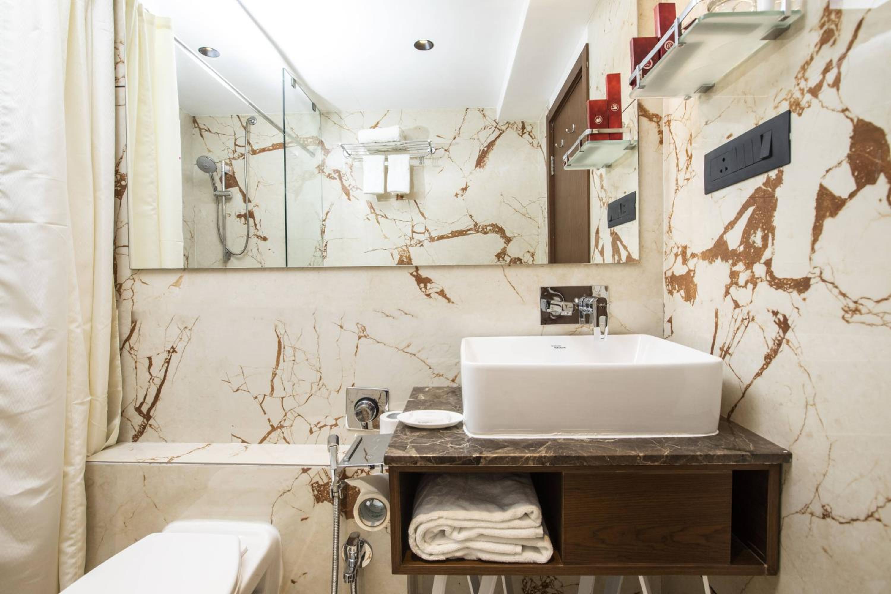Superior Twin Room (15% off on 2-way Airport Transfer, F&B Services, Laundry) - Photo 4