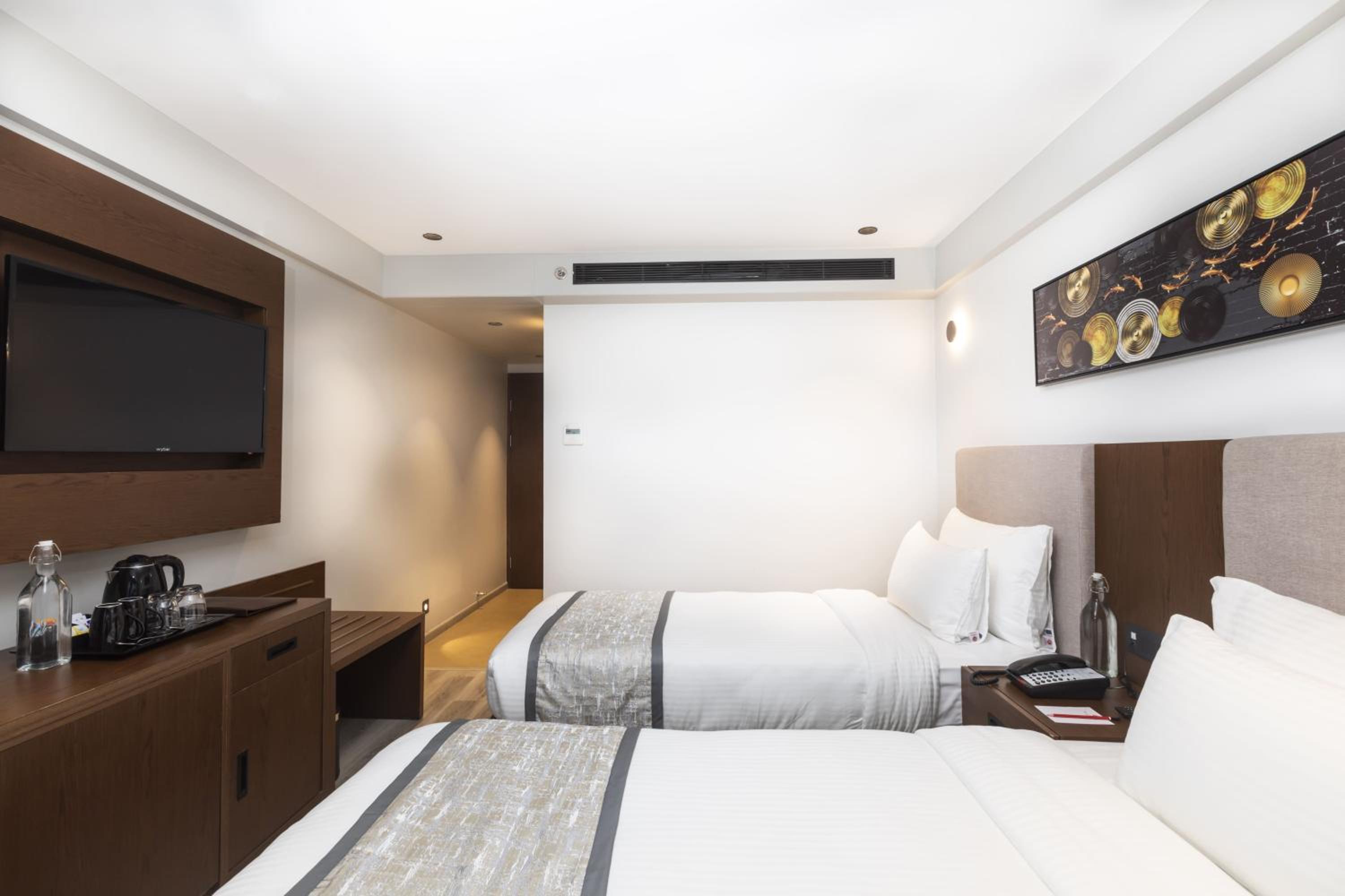 Superior Twin Room (15% off on 2-way Airport Transfer, F&B Services, Laundry) - Photo 5