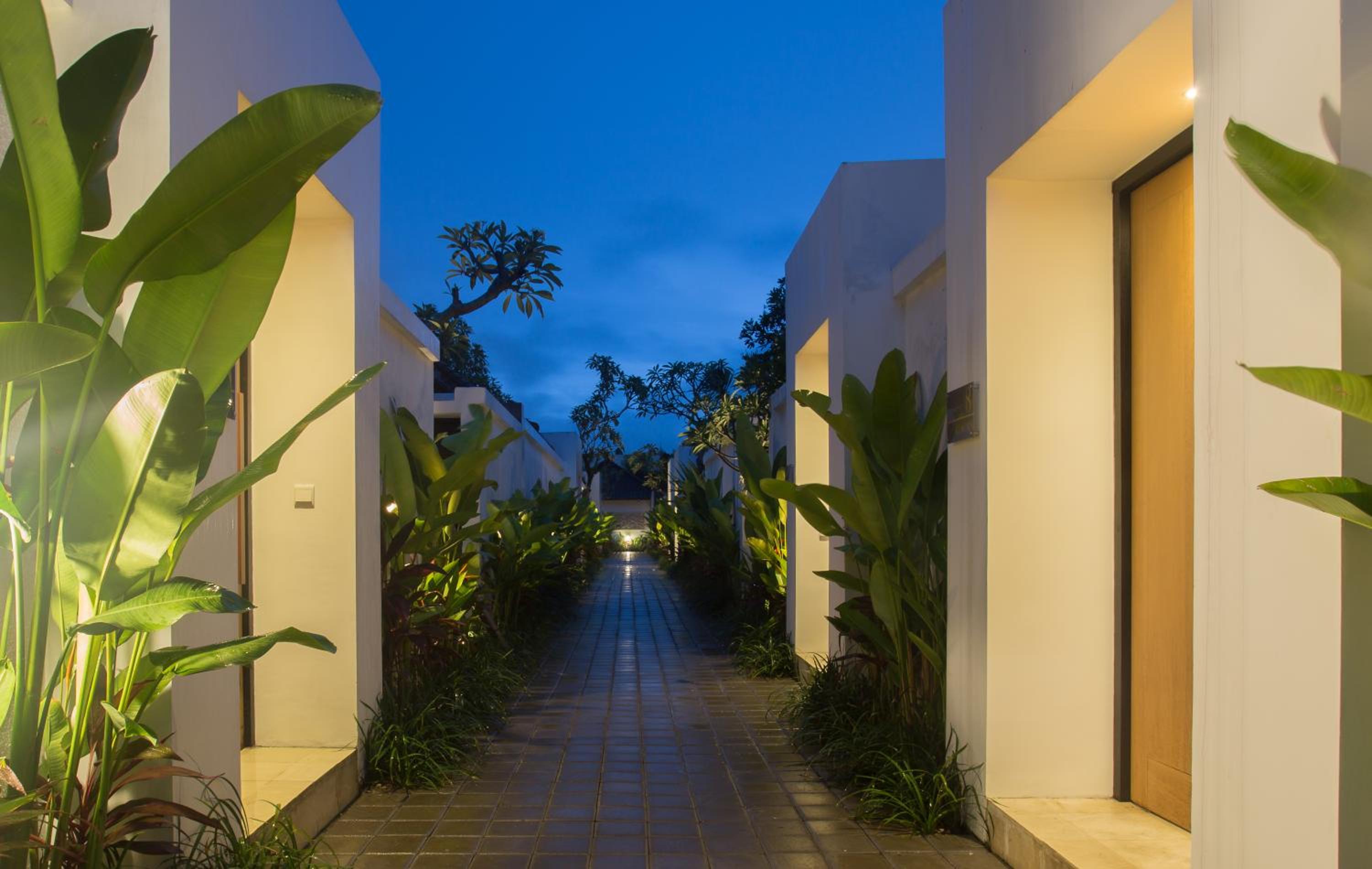 Villa with Private Pool - Photo 16