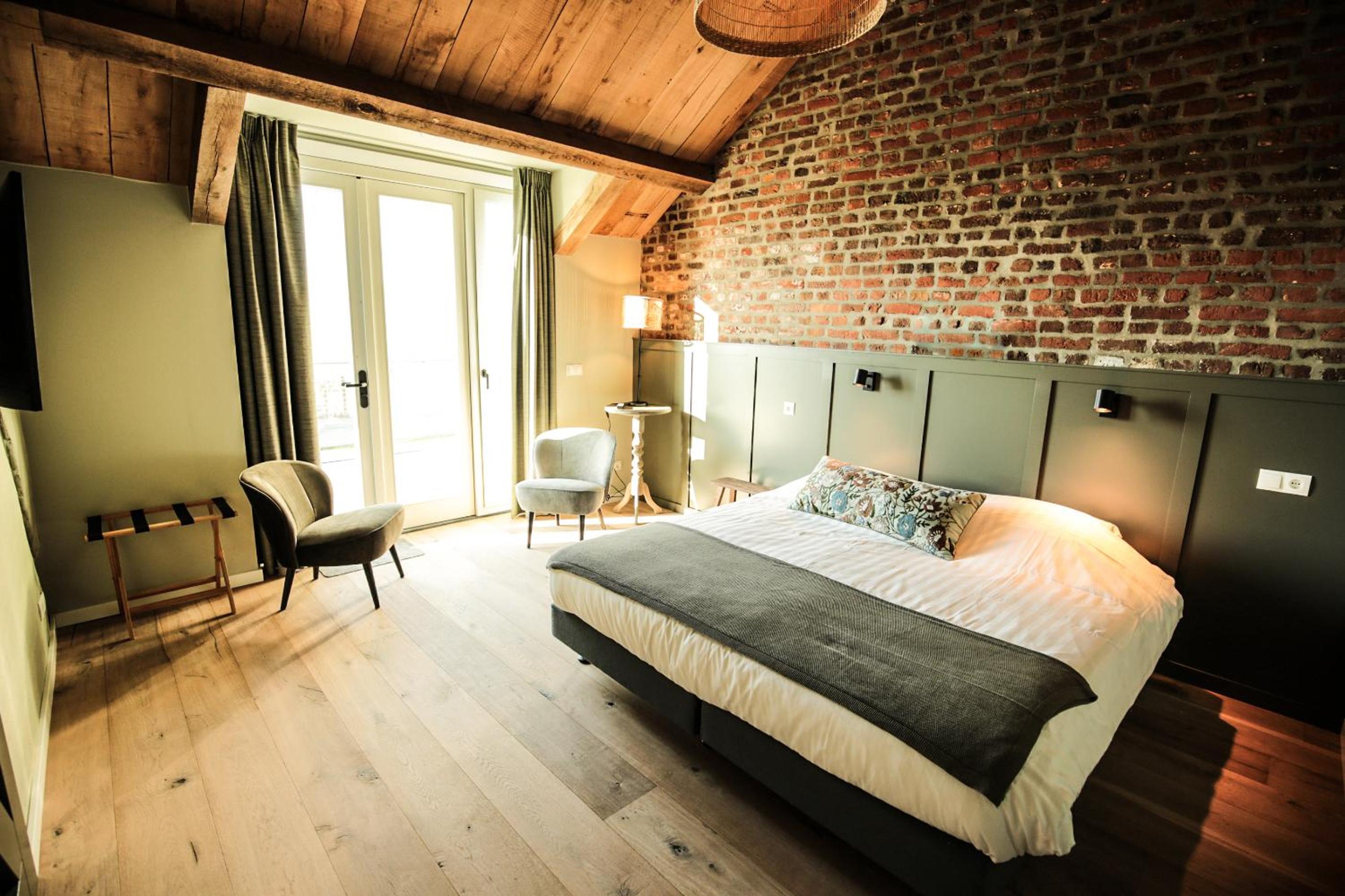 King Room with Balcony
