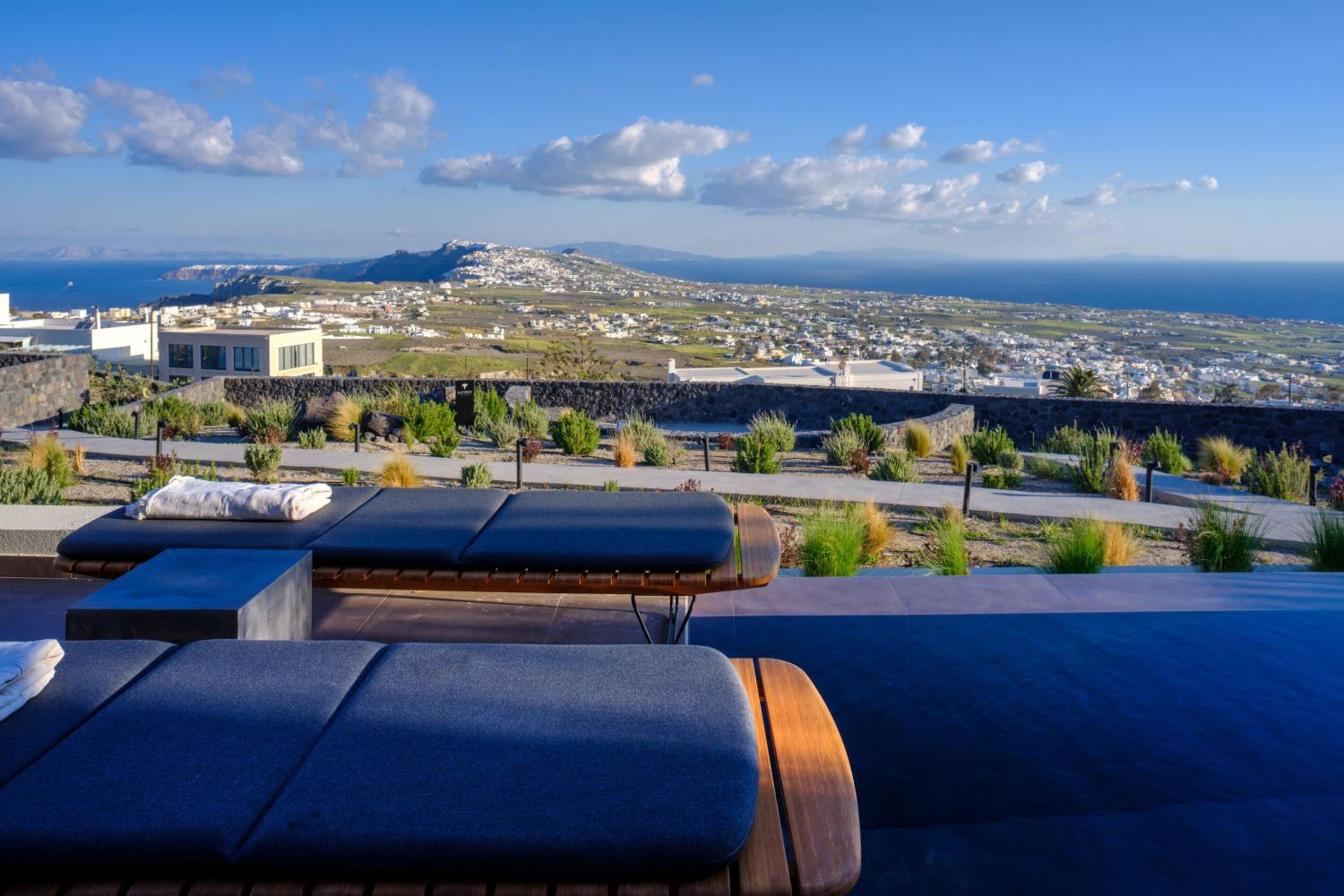 Executive Two Bedroom Suite with Private Heated Pool and Caldera View - Photo 9