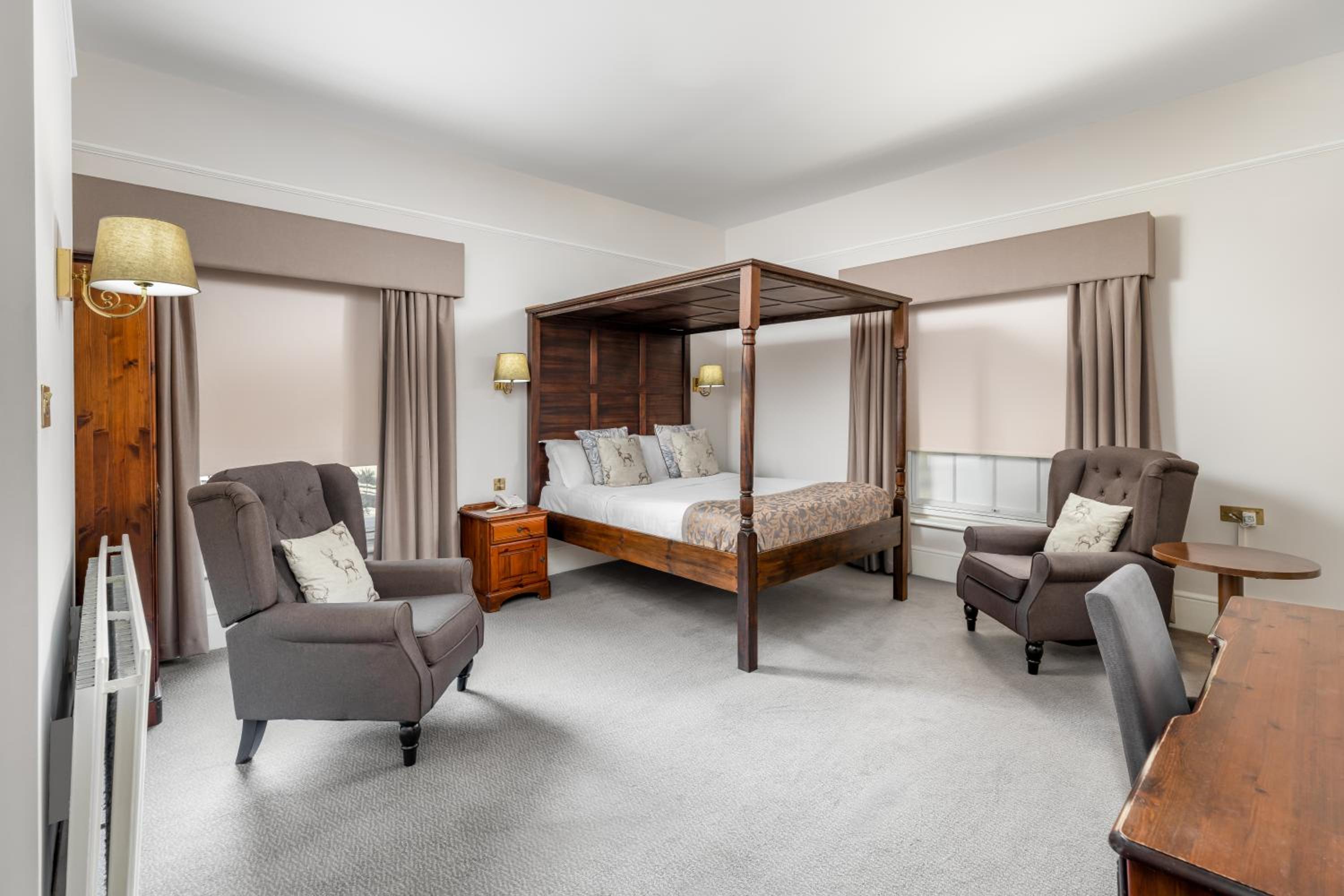 Manor Suite