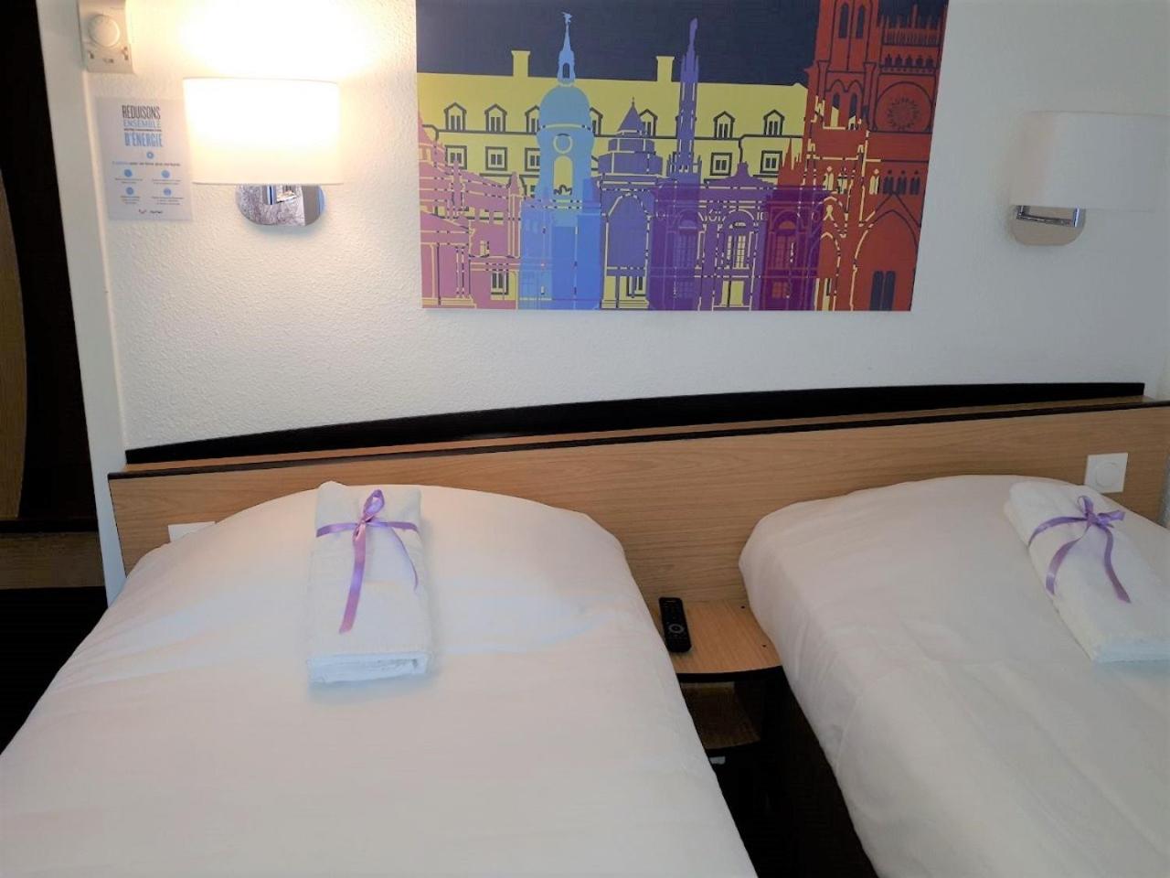 Twin Room - Photo 3