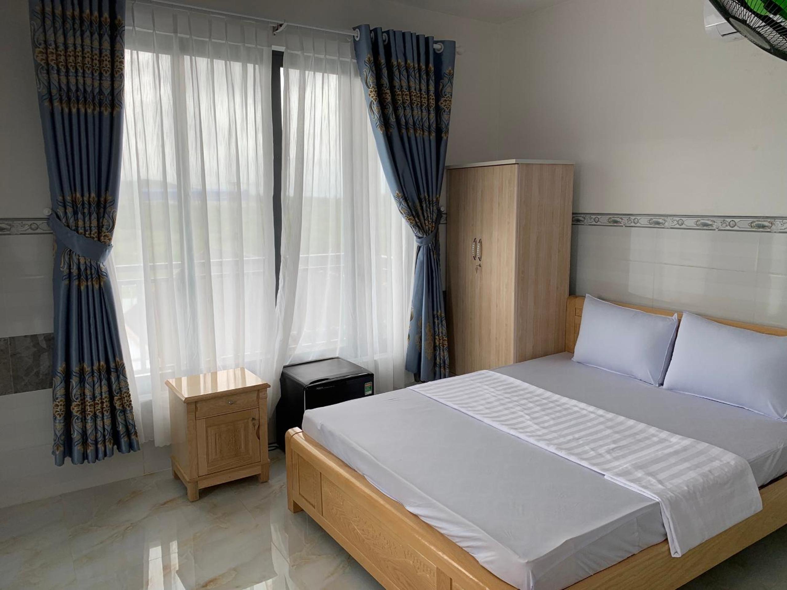 Standard King Room photo 1
